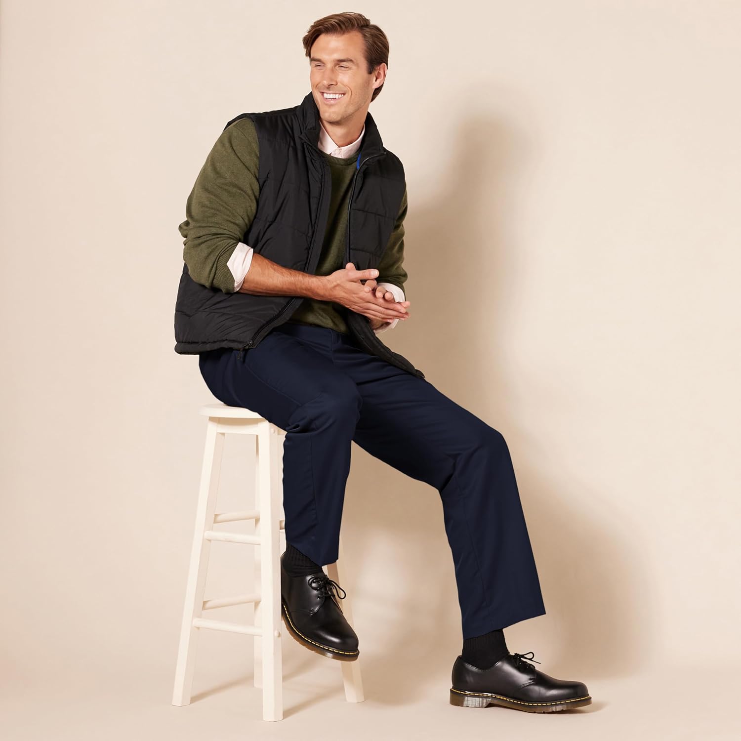 Thumbnail 6 de Amazon Essentials Men's Classic Fit Expandable-Waist Flat-Front Dress Suit Trousers