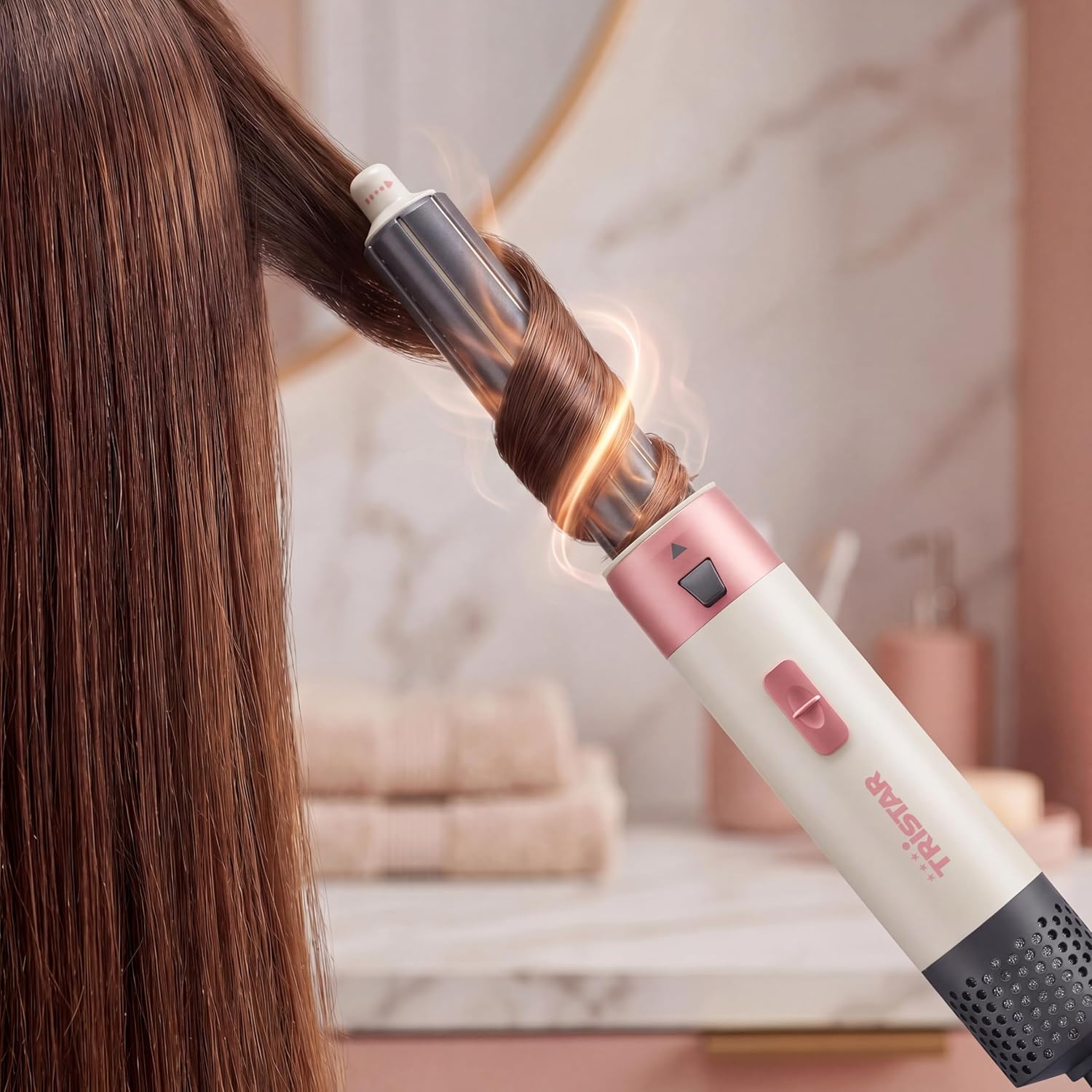 Detalle de Tristar Airstyler 5-in-1 HD-2470: styling rapido con 5 accessori e motore DC 1000 W