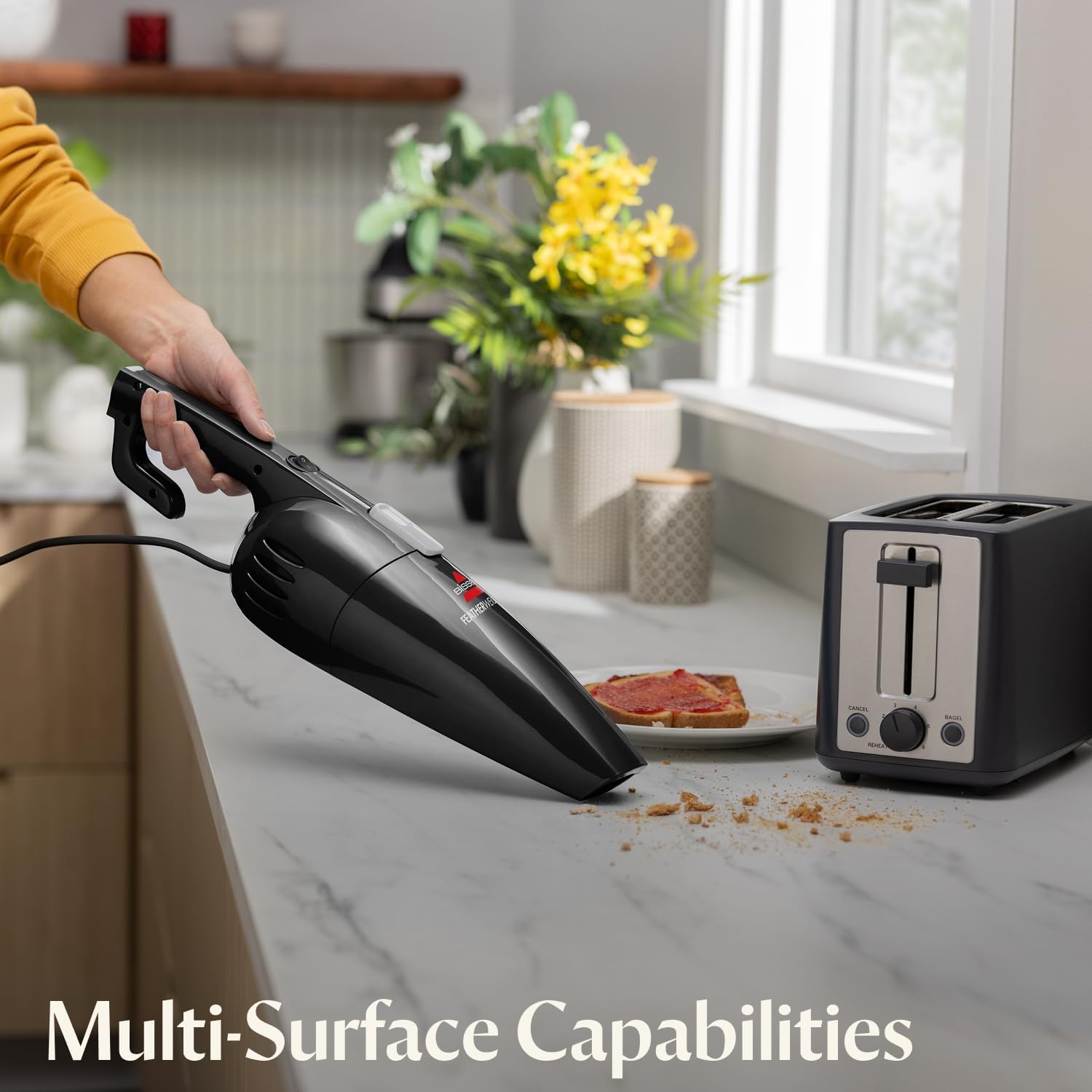 Detalle 2 de Bissell Featherweight Stick Lightweight Bagless Vacuum (2033M) with Crevice Tool, Black