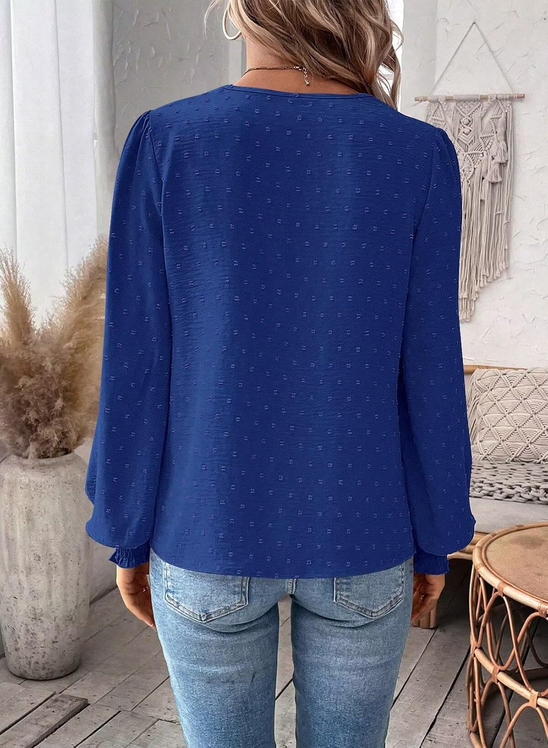 Detalle 1 de Falechay Boho Tops for Women Long-Sleeve V-Neck Blouse with Crochet Details
