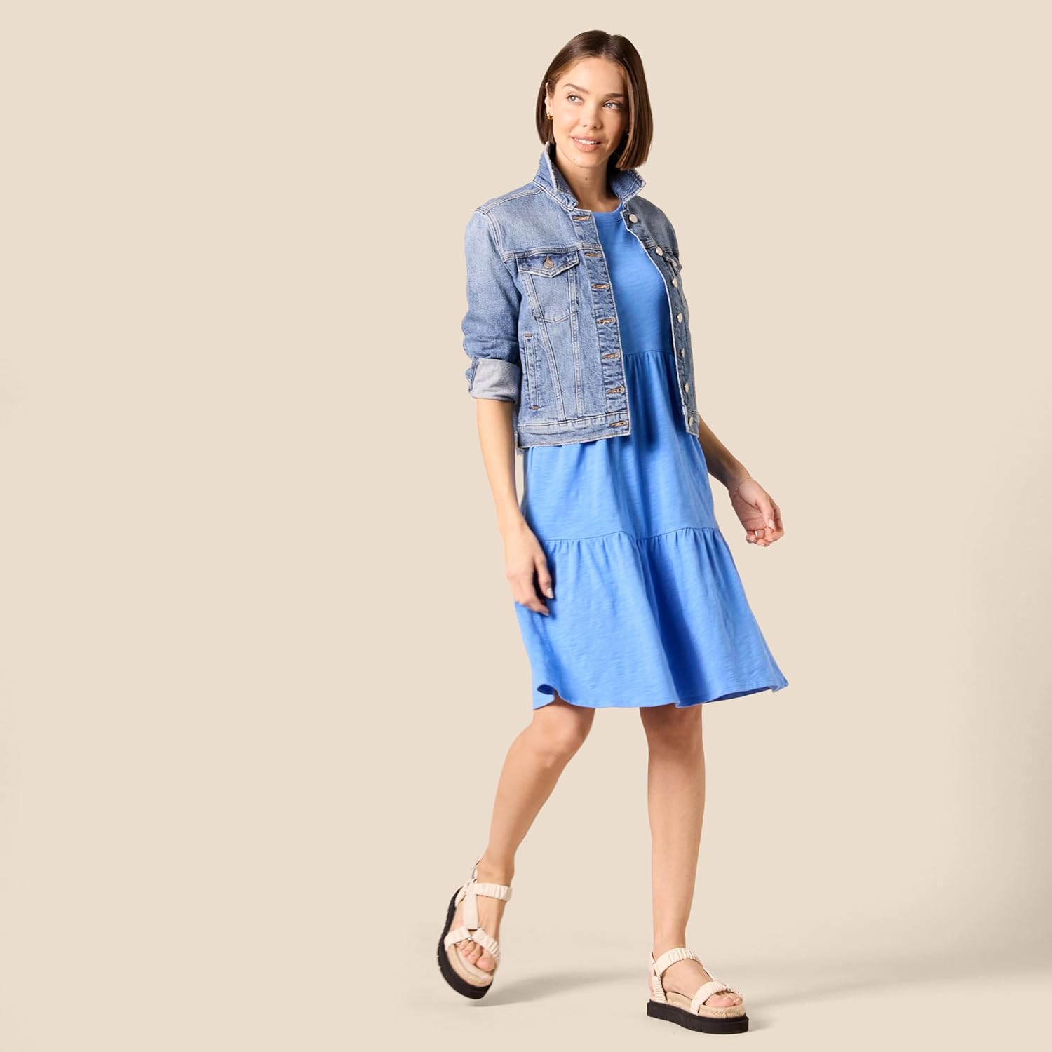 Thumbnail 4 de Amazon Essentials Damen Kurzärmliges, gestuftes Kleid mit Rundhalsausschnitt