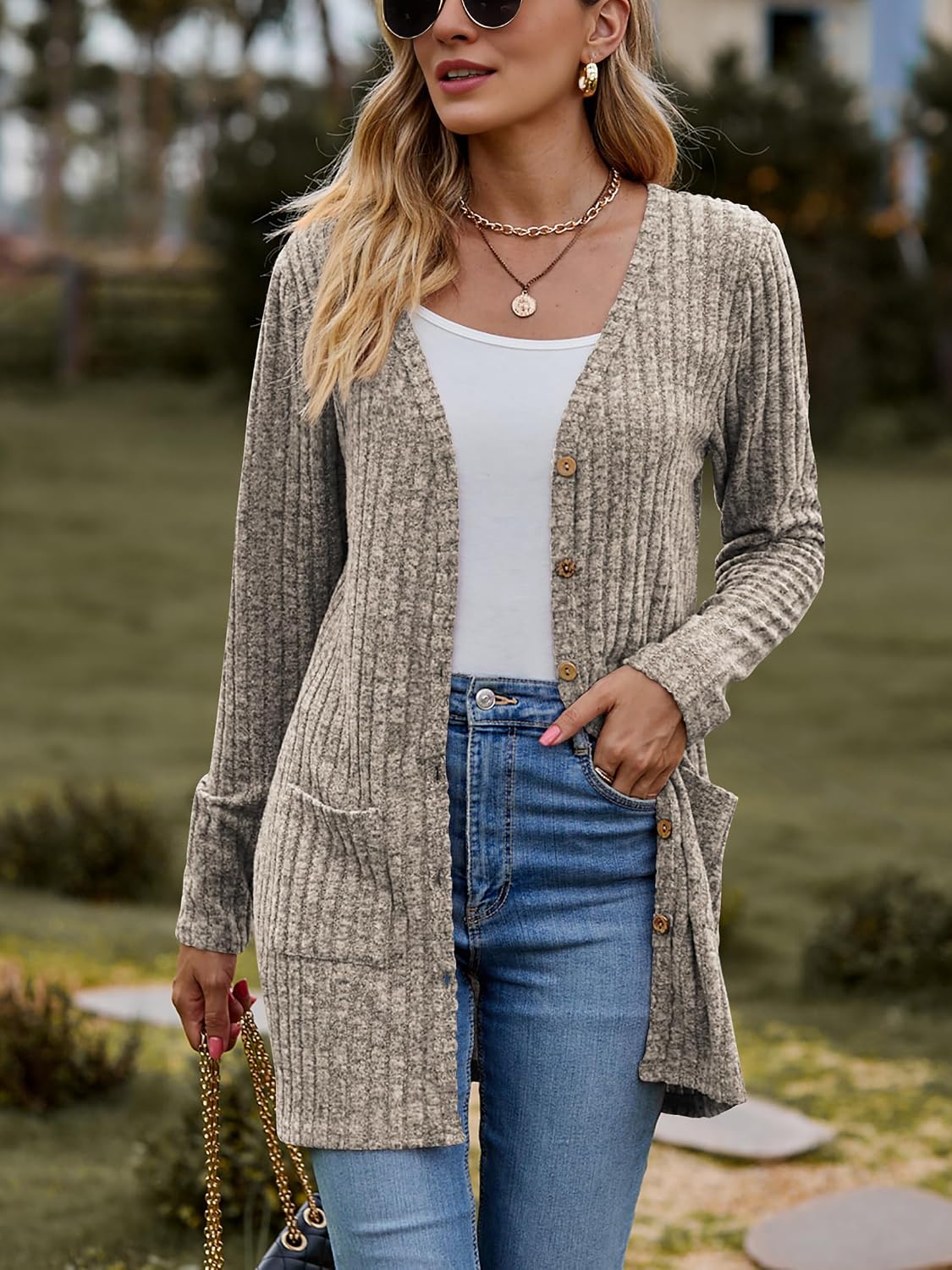 Thumbnail 2 de MYCOLORBLUE Damen-Strickjacke „Alte Zeiten“ – gerippter Cardigan mit Knopfleiste und Taschen