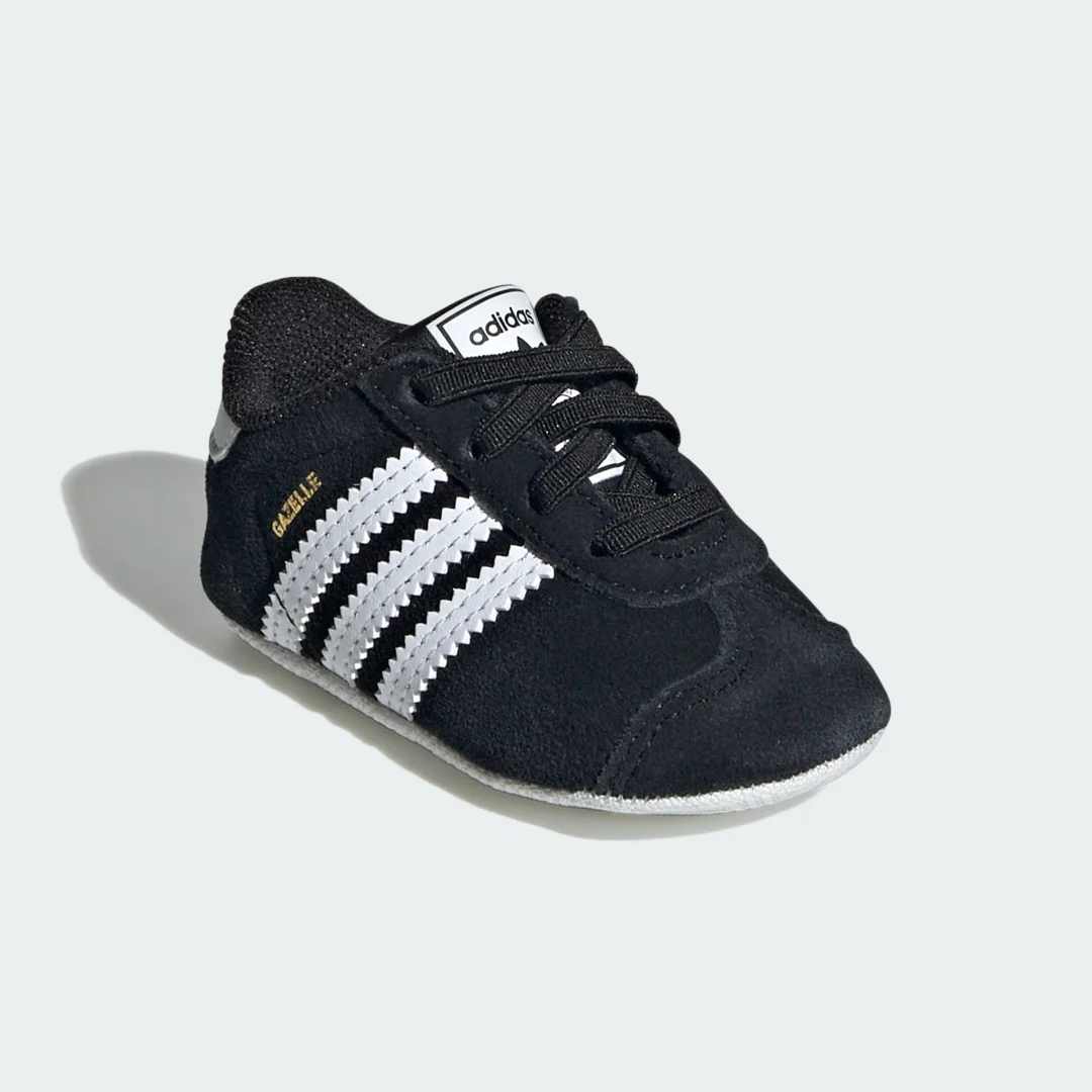 Detalle 2 de Gazelle Bebé en negro de Adidas: confort y estilo para los más pequeños