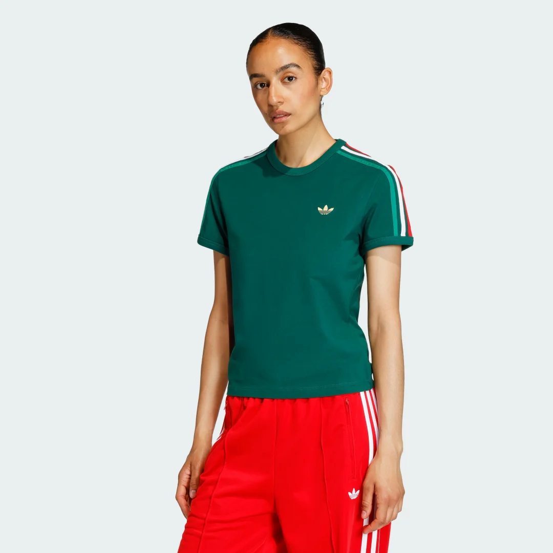 Detalle de 3-Stripes Slim T-Shirt de Adidas. Verde y con estilo clásico para el día a día