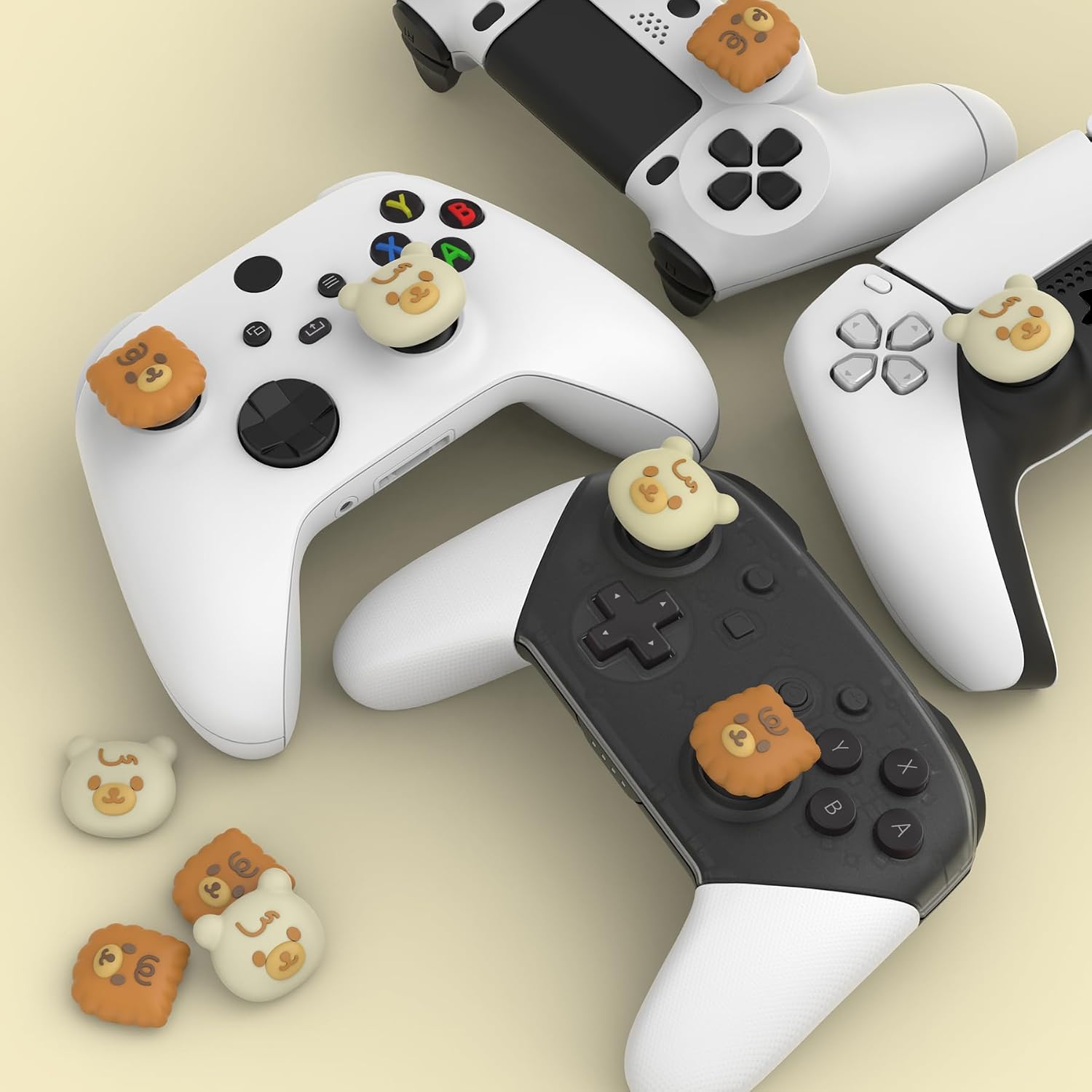 Detalle de PlayVital Cute Thumb Grip Caps for PS5/4, Xbox Series X/S, Switch Pro Controller – Cute Bear