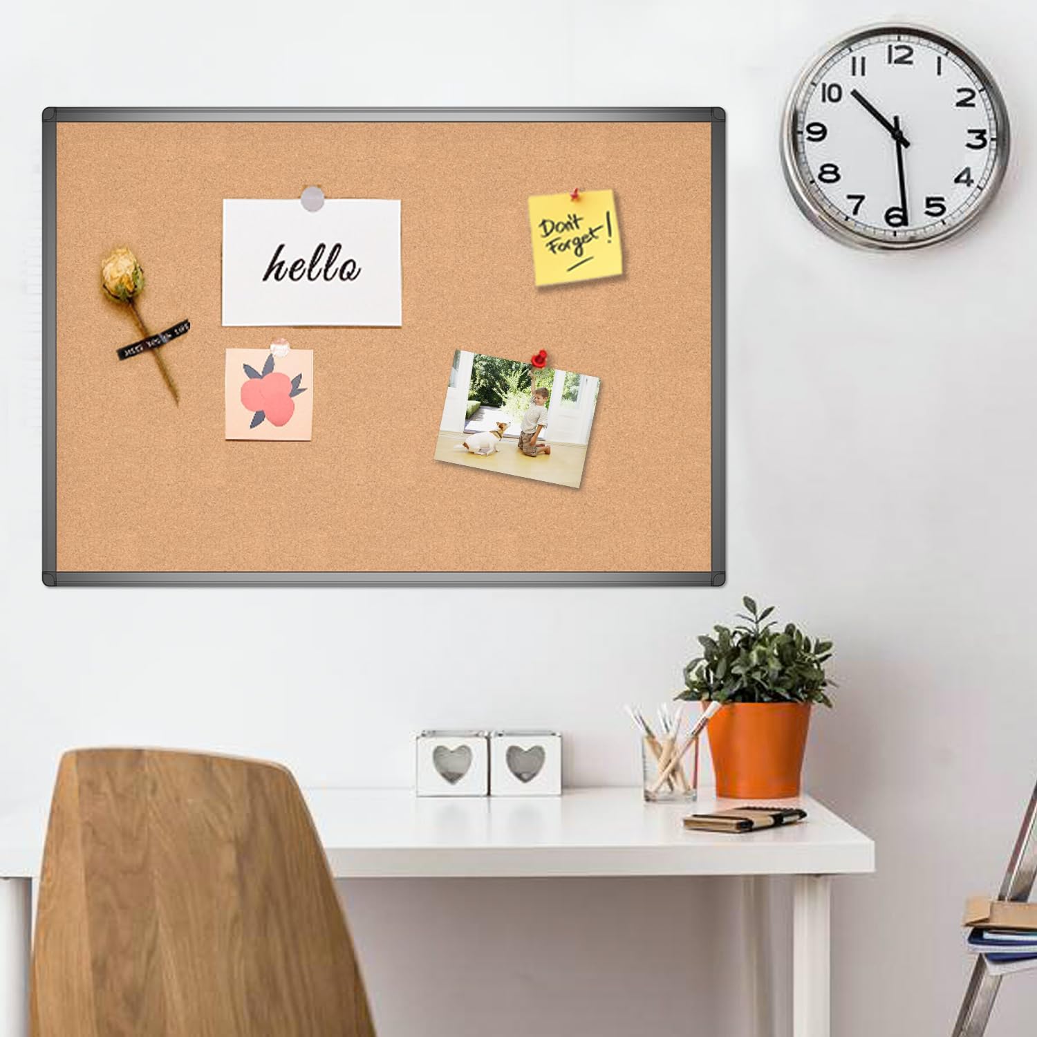 Detalle 2 de VIZ-PRO cork notice board 90 x 60 cm