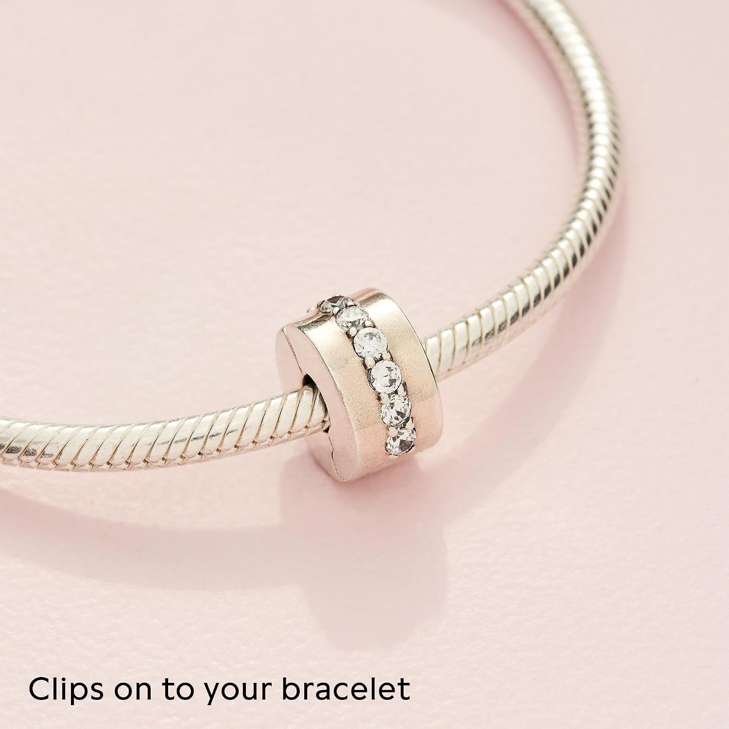Detalle de PANDORA Moments Glänzendes Band Clip – Sterling Silber (791972CZ)
