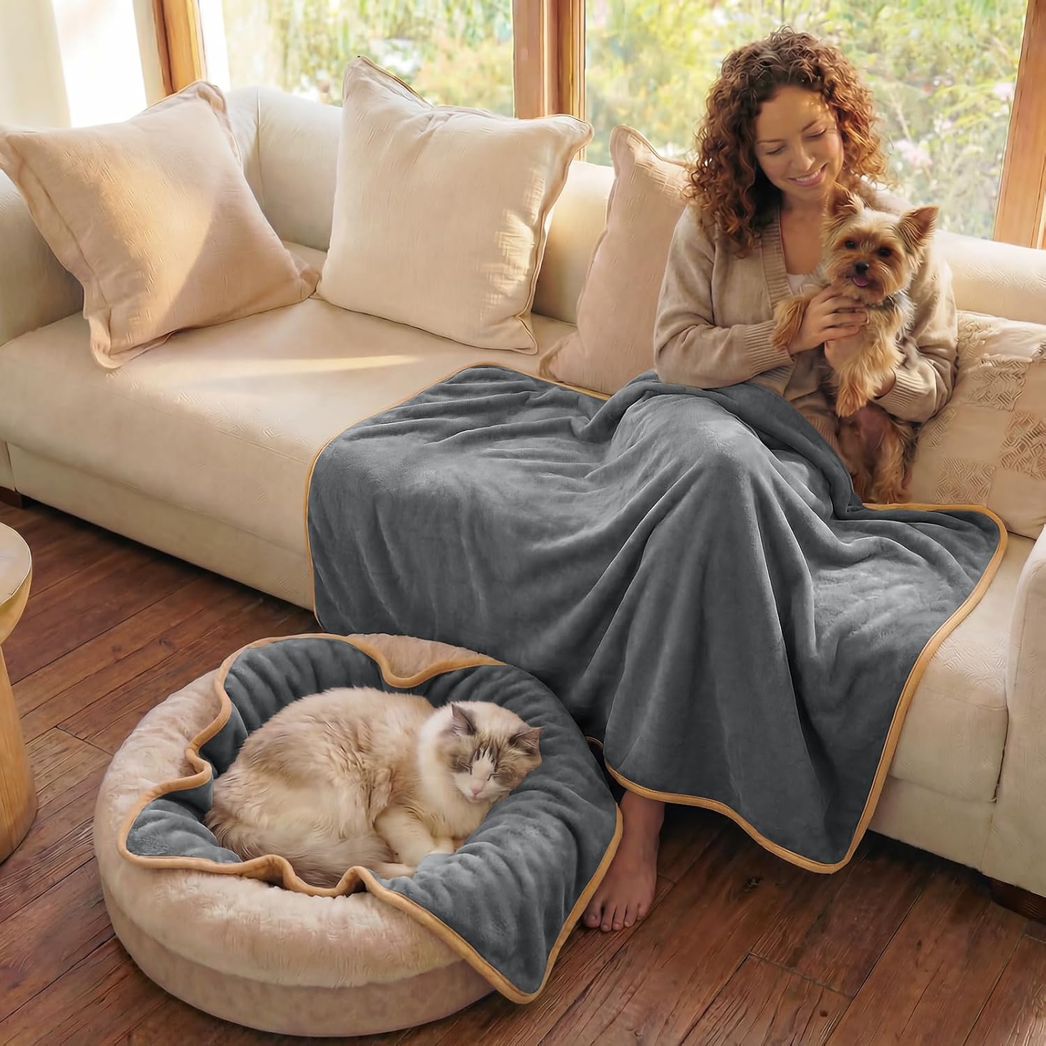 Detalle de Luciphia Waterproof Pet Blanket, Medium Reversible Sherpa Fleece Throw, Gray/White
