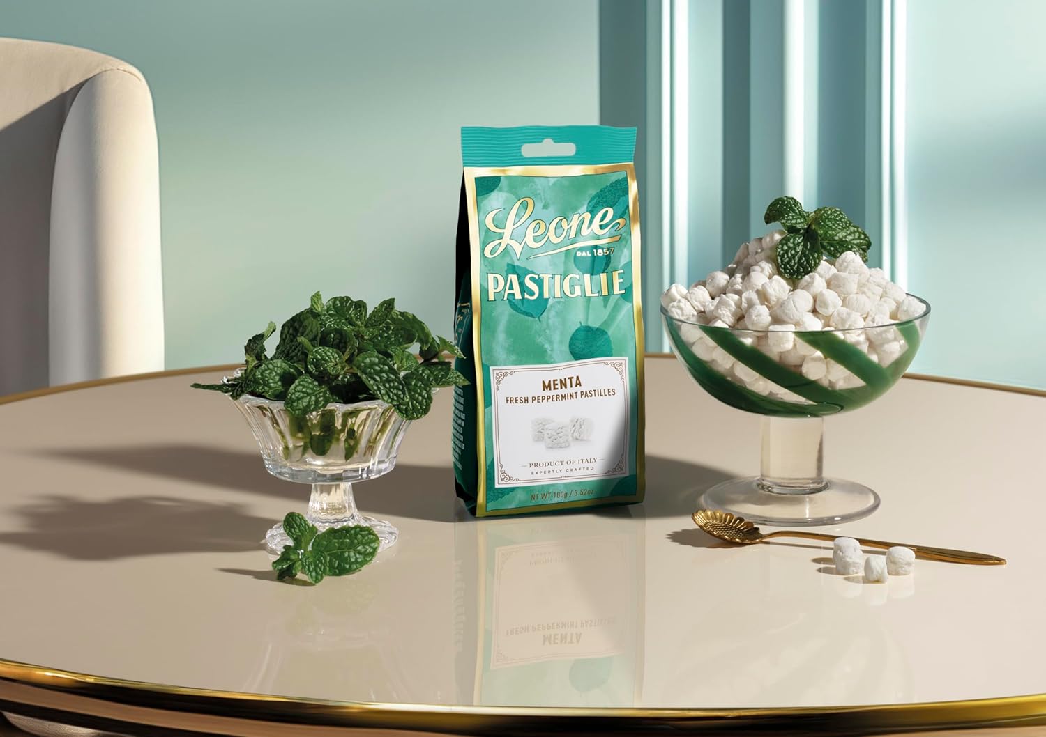 Detalle 2 de Leone dal 1857 - Pastiglie Leone Menta (3x100 g): gusto fresco e vegan