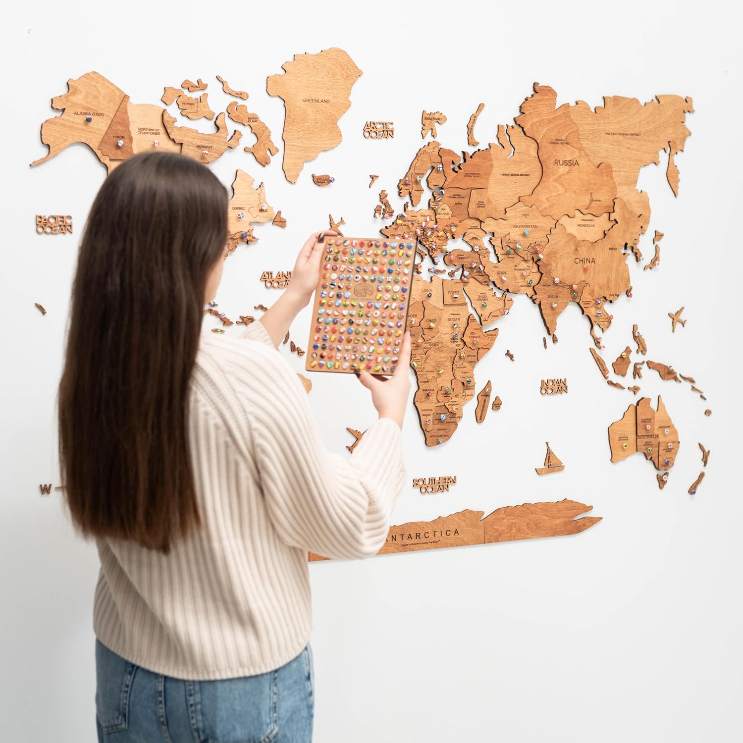 Detalle 2 de Enjoy The Wood Mapa Mundial 3D M oak