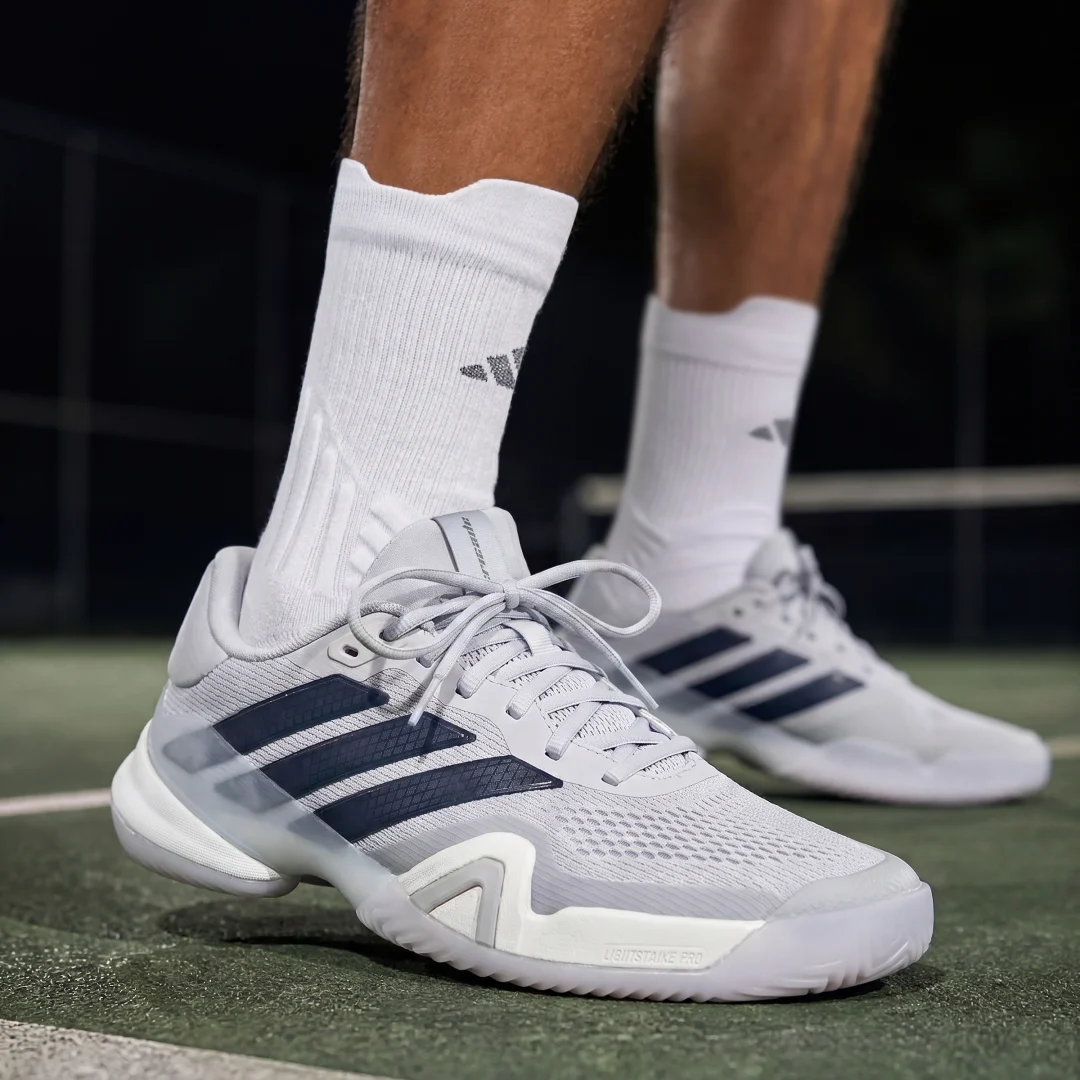 Detalle de Zapatilla de tenis Barricade 14 de Adidas — Gris