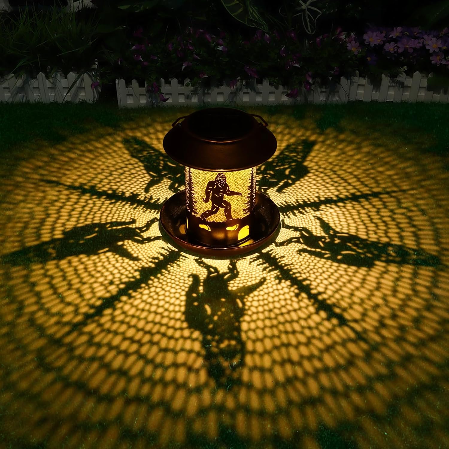 Detalle 2 de Sasquatch Solar Hanging Lantern 1 for Garden 🏮