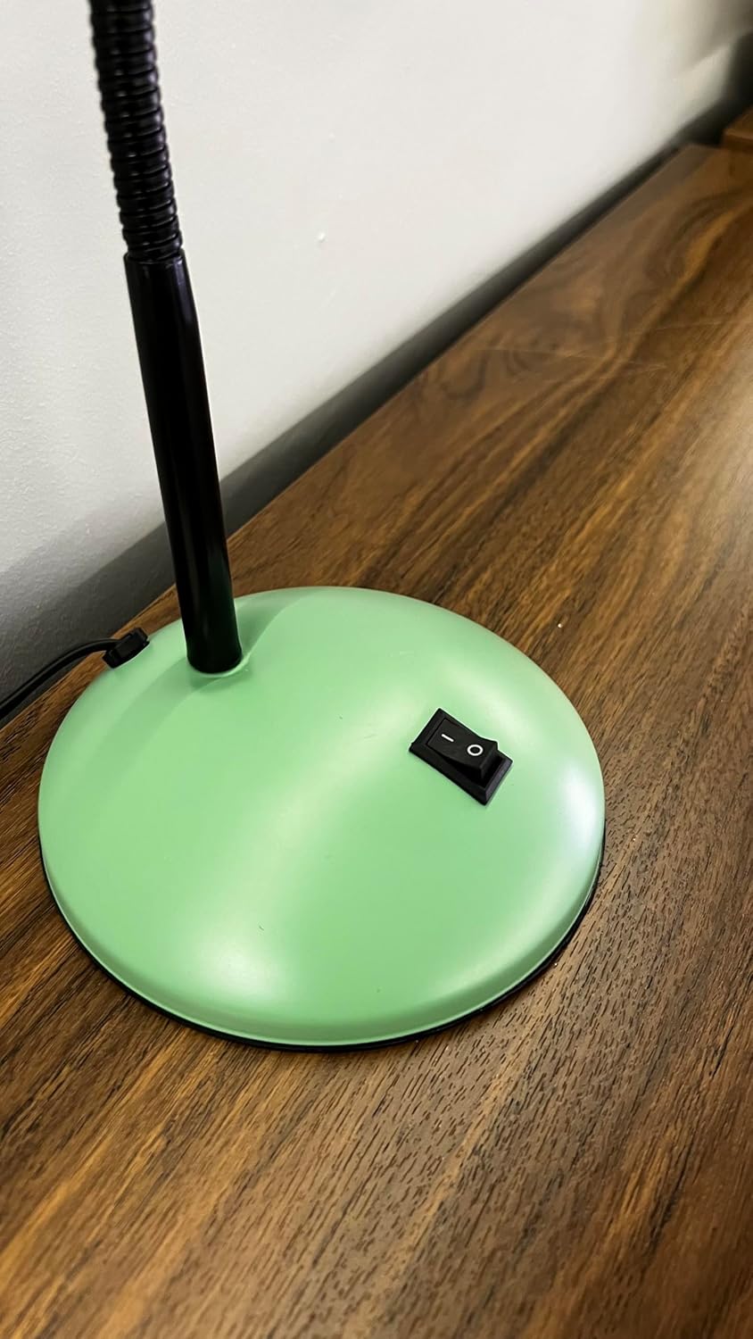 Detalle 2 de BEL AIR HOME - Lámpara PISA Verde para Escritorio