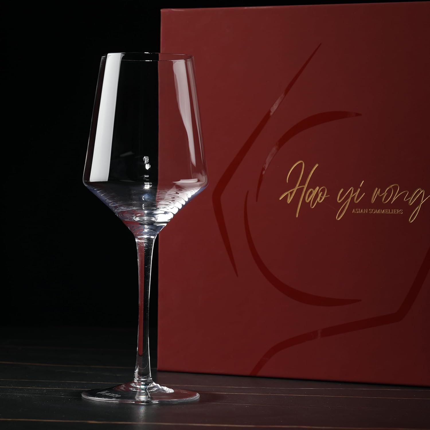 Detalle 2 de Juego de 4 copas de vino tinto 500ML 🍷 Diseño elegante
