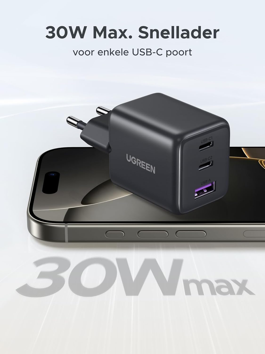 Detalle de UGREEN USB-C-lader 30 W met 2 USB-C-poorten en USB-A
