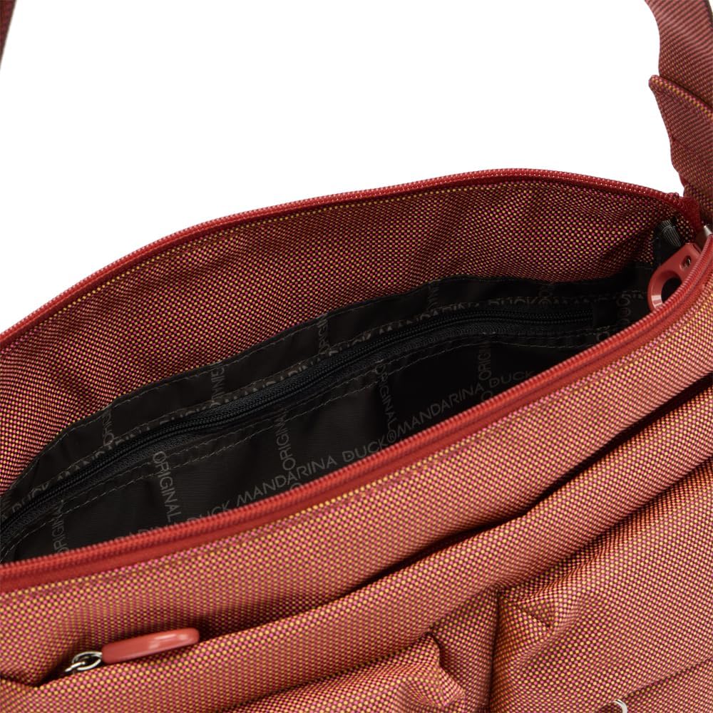 Detalle 2 de Mandarina Duck Md20 Crossover, MD 20 : sac bandoulière léger et polyvalent