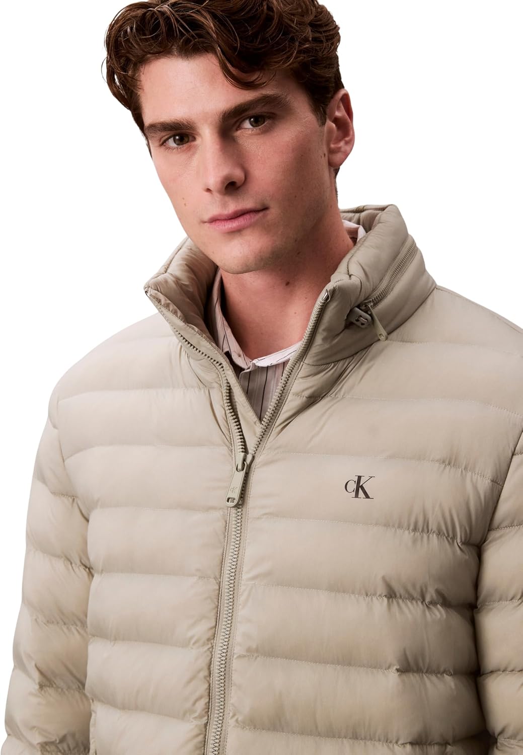 Detalle de Calvin Klein Cazadora acolchada para hombre con capucha en nylon Forest Fog (talla L)