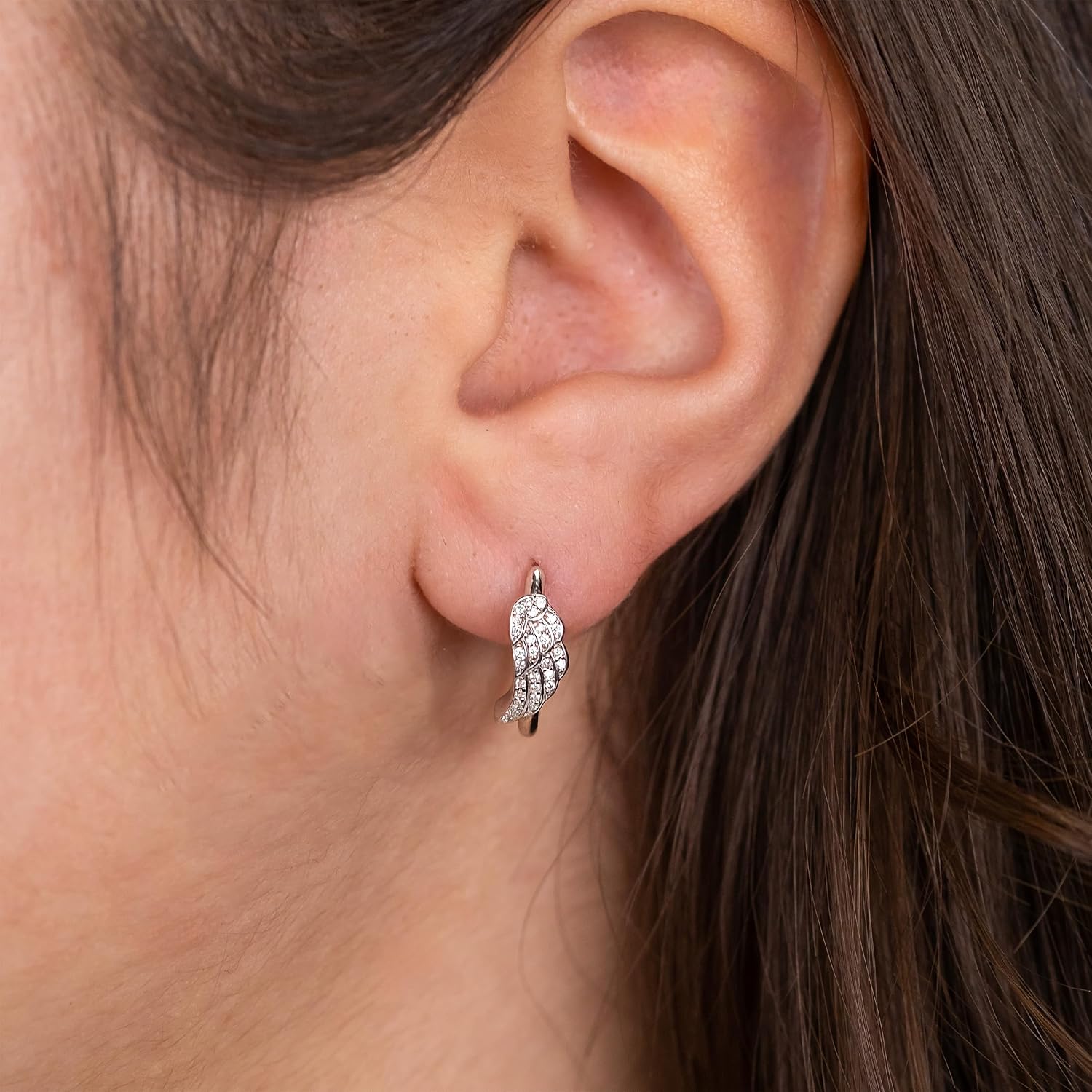 Detalle 2 de Engelsrufer Damen Creolen mit Engelsflügel – Sterling Silber, 16 mm, Rhodium-Veredelt, Zirkonia