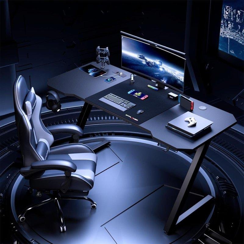 Detalle 2 de Mesa Gaming GTPLAYER 120x60 cm con superficie de fibra de carbono y USB