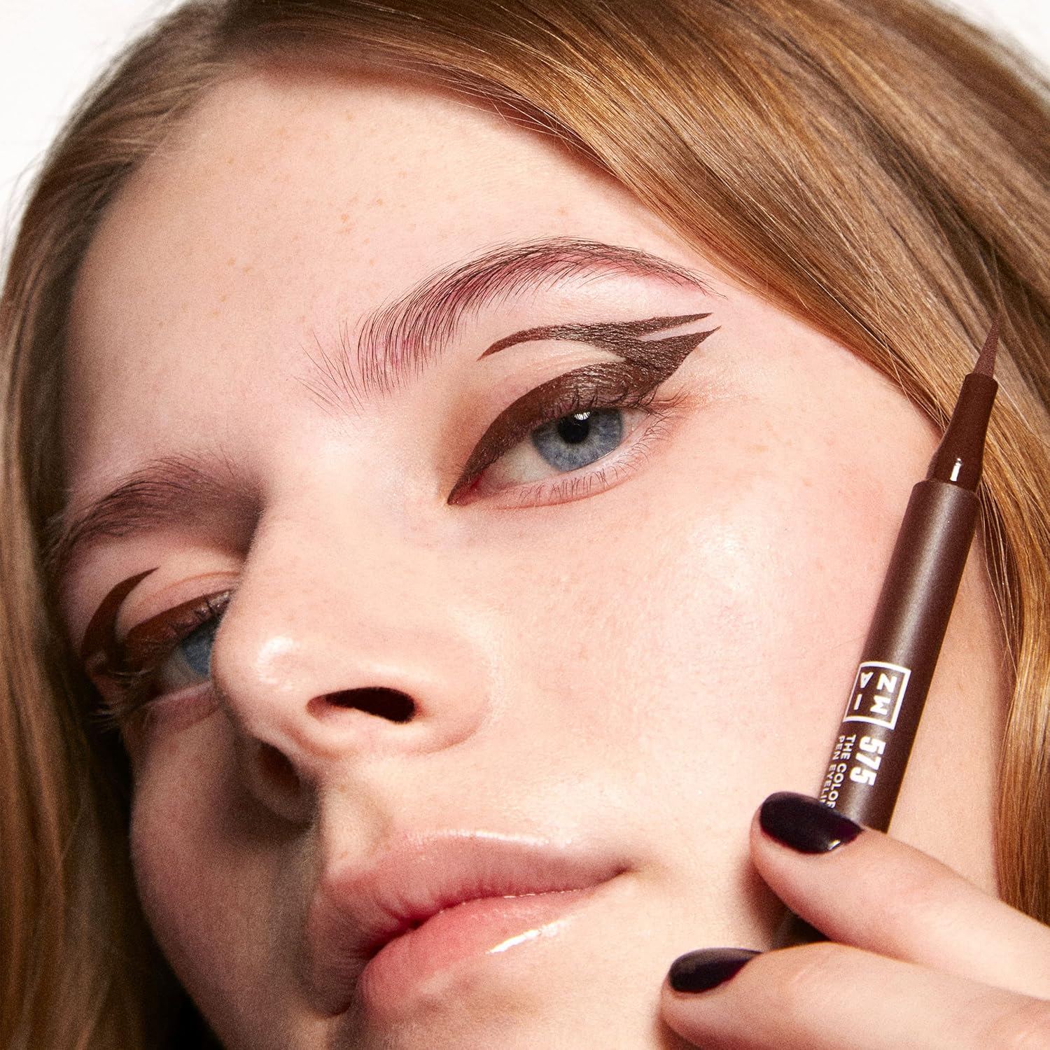 Thumbnail 5 de 3INA MAKEUP The Color Pen Eyeliner 575 Marrón 💄