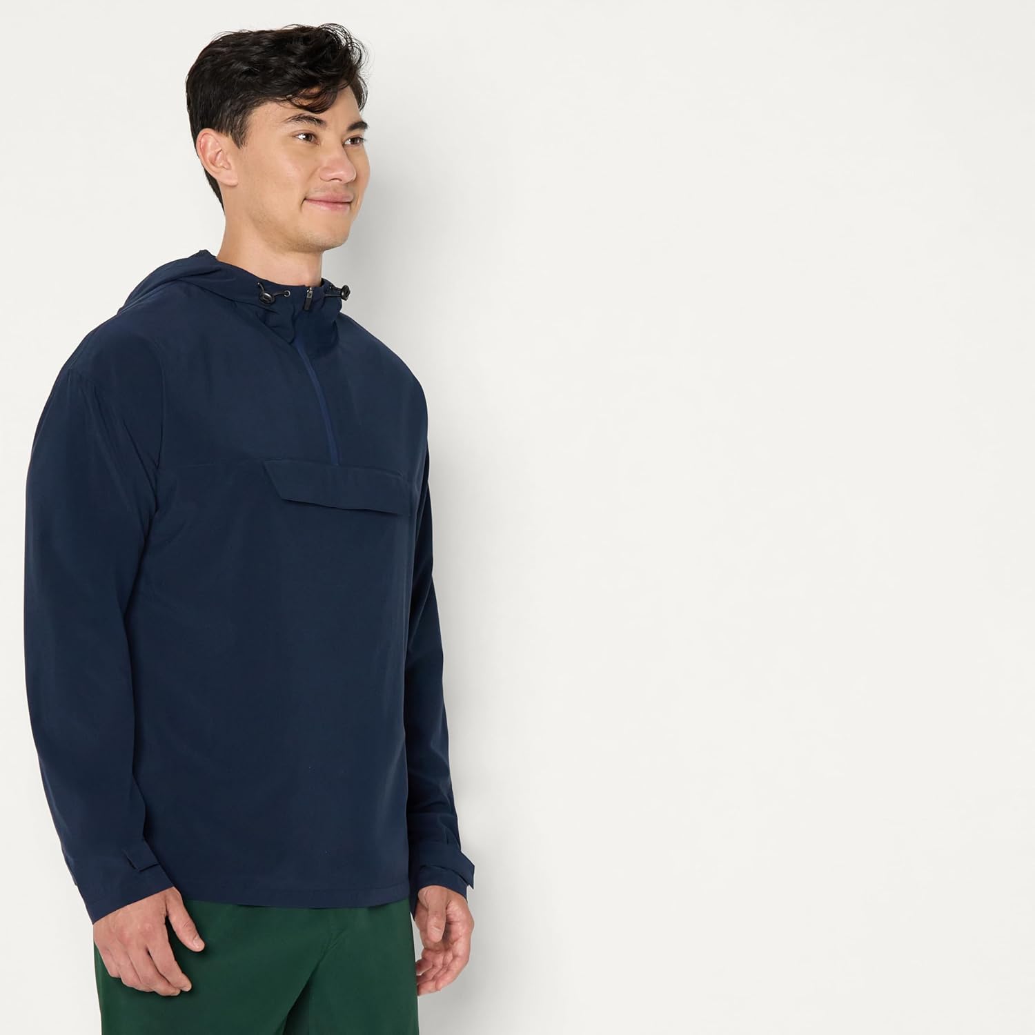Thumbnail 1 de Amazon Essentials men’s lightweight stretch colourblock anorak jacket for hiking & running
