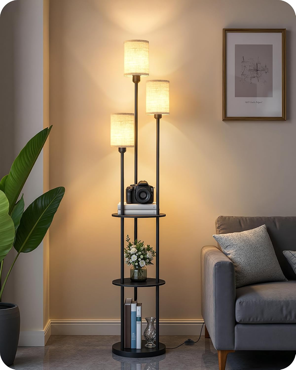 Detalle de GOEBLESON Stehlampe Wohnzimmer mit Ablage – 3‑flammige Regal-Stehlampe ZE53LDD05, retro schwarz/beige