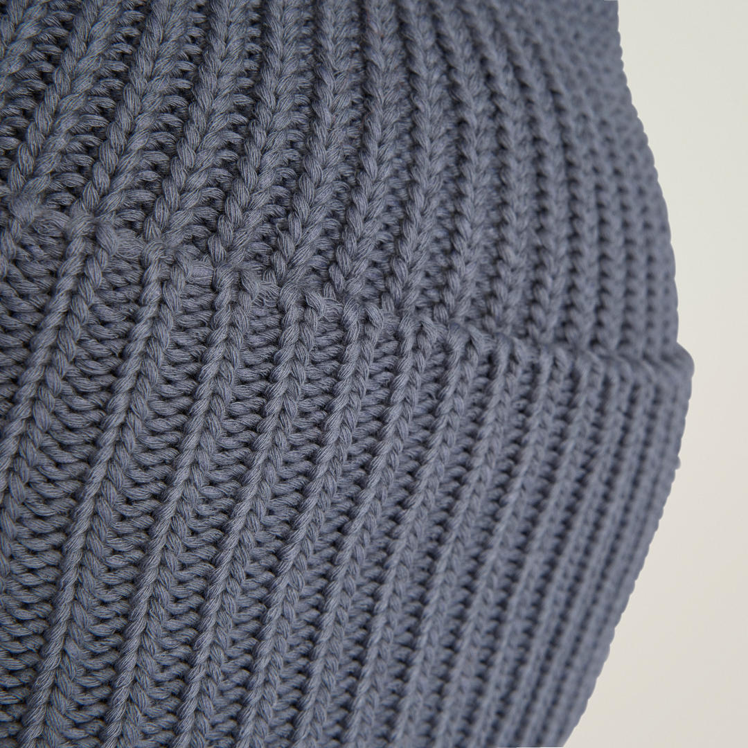 Detalle 2 de Gorro adidas by Stella McCartney – Negro