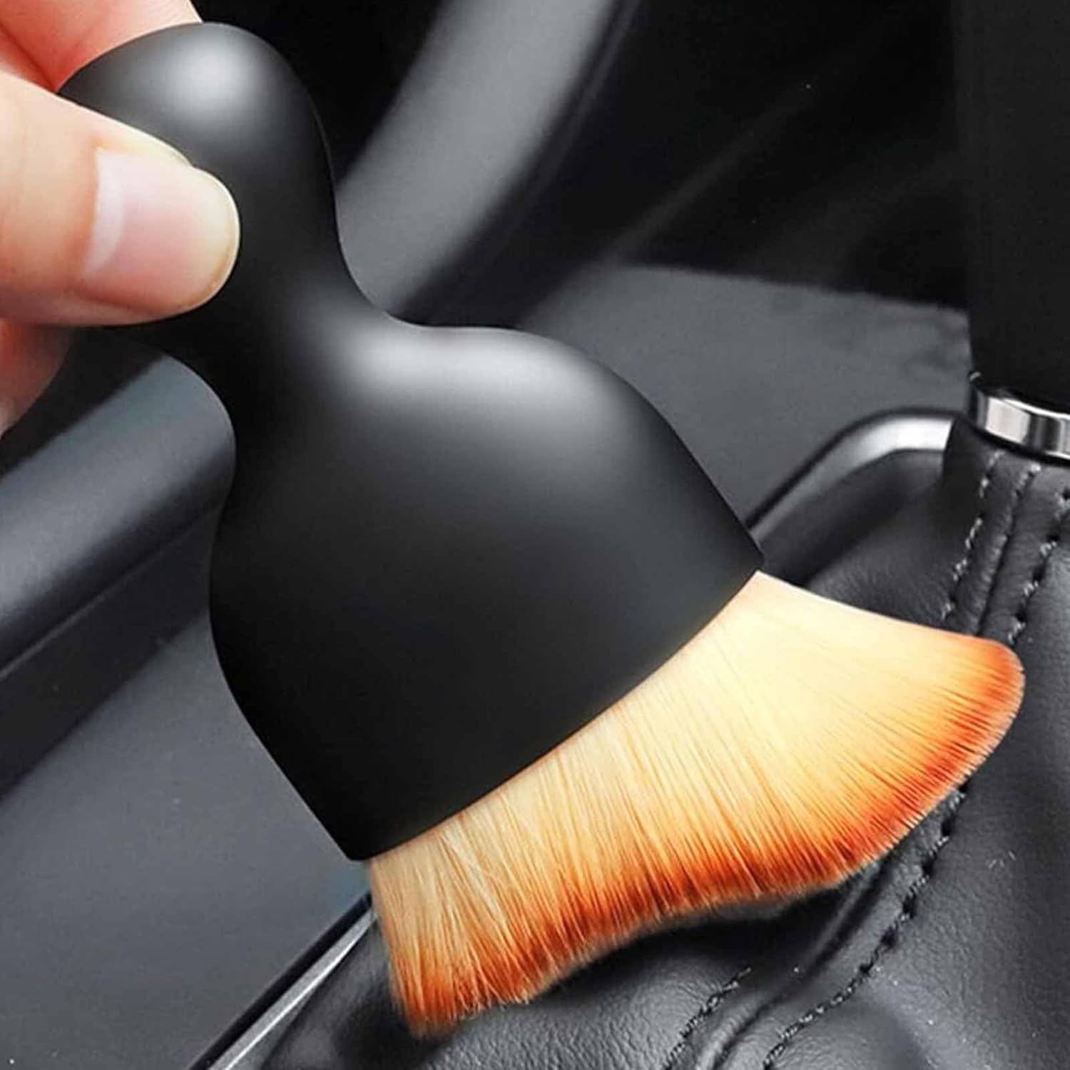 Detalle de BOHUIMYI 2-Pack Car Interior Dust Sweeping Soft Brushes with Protective Lids