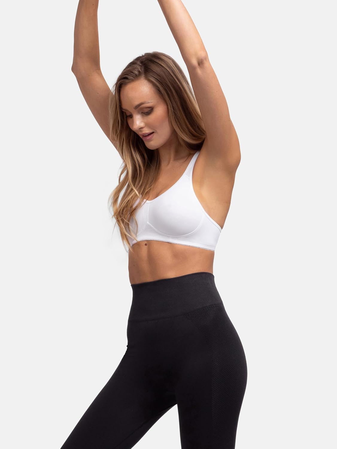 Detalle de Dorina Sport-BH Flex D1901A (Schwarz/Weiß) – hoher Tragekomfort, nahtlos vorgeformte Cups