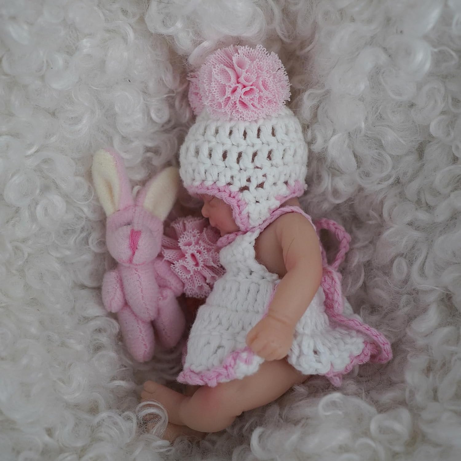Detalle 2 de Newtotlove Mini Silicone Baby Doll, 4.5-Inch