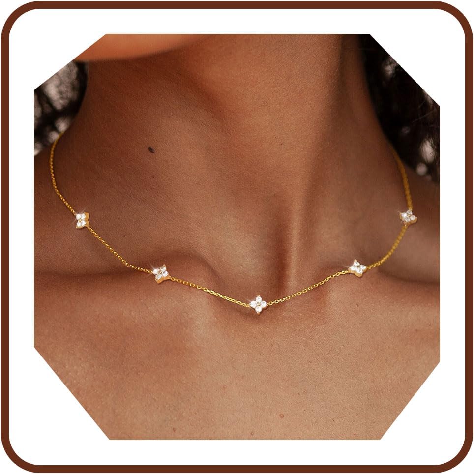 Detalle de Aidenn Dainty Cubic Zirconia Flower Necklace – 14K Gold Plated, 16" + 2" Extender