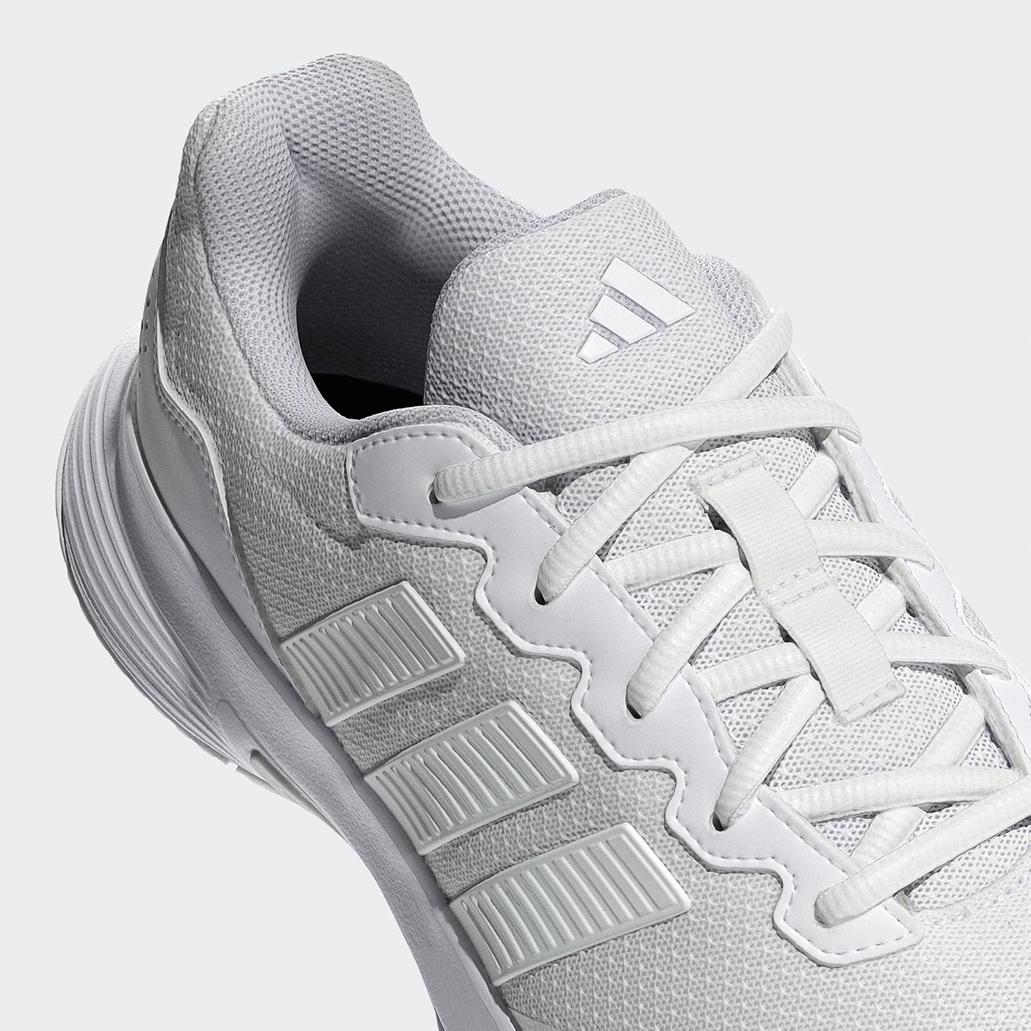 Detalle de adidas GAMECOURT 2: Vielseitiger Tennisschuh mit zuverlässiger Griffigkeit