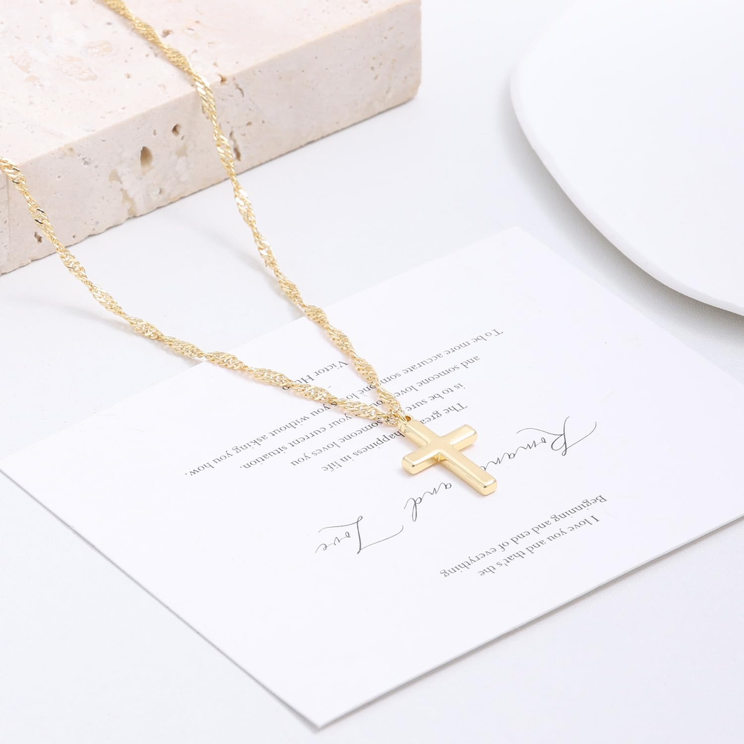 Detalle 2 de GRCLD Cross Necklace, Brass
