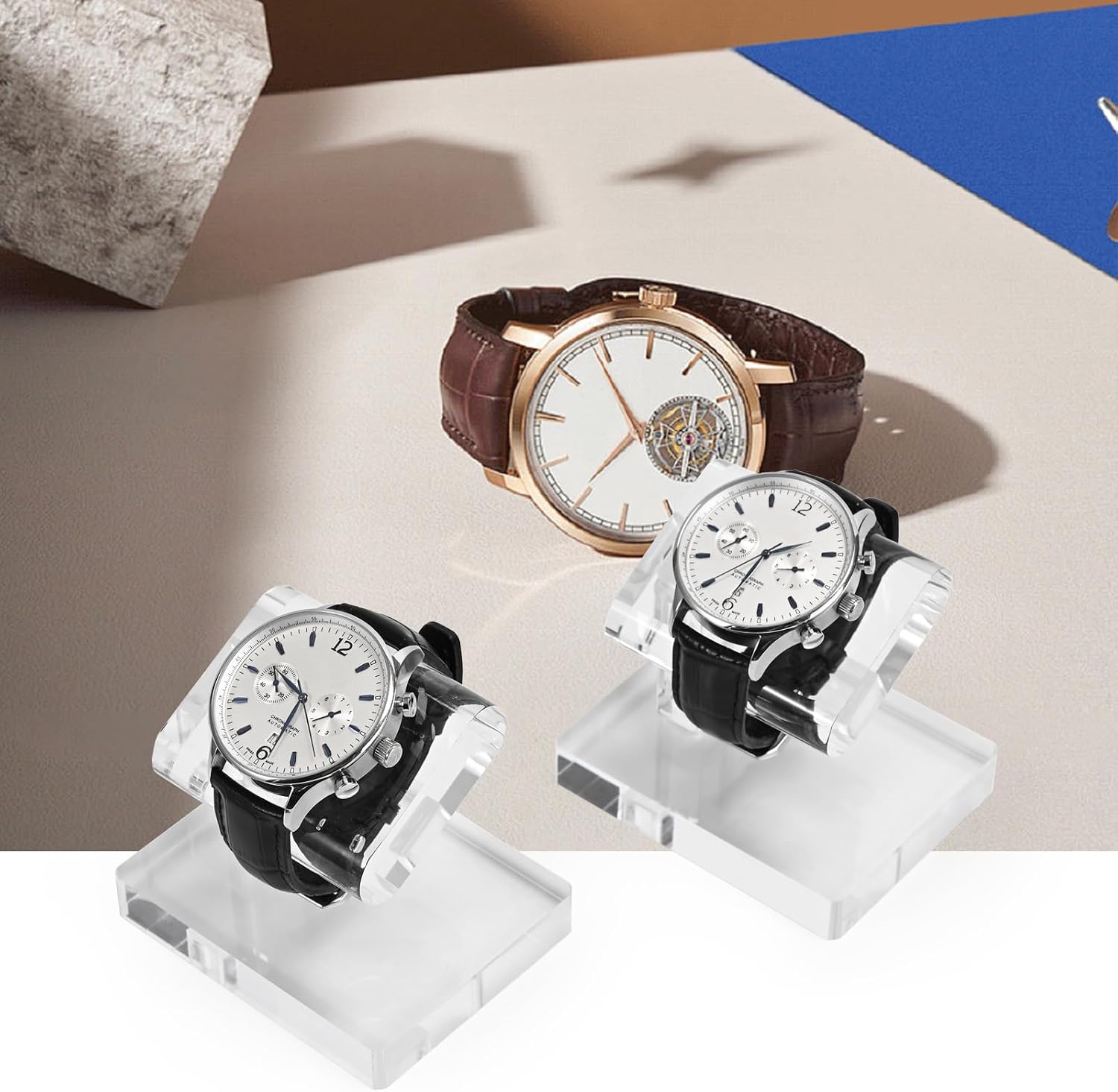 Detalle 1 de Woodten Acrylic Single Watch Stand, White, with Curved Cradle and Wide Base