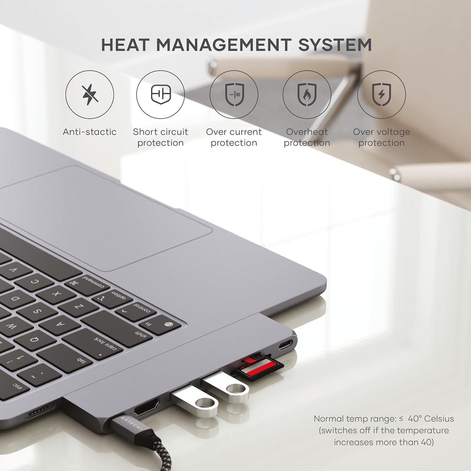 Detalle de Satechi 7 in 1 USB4 Pro Slim Hub USB-C grigio siderale (fino a 6K/60Hz, HDMI 4K/60Hz, PD 100W) per MacBook Air e Pro