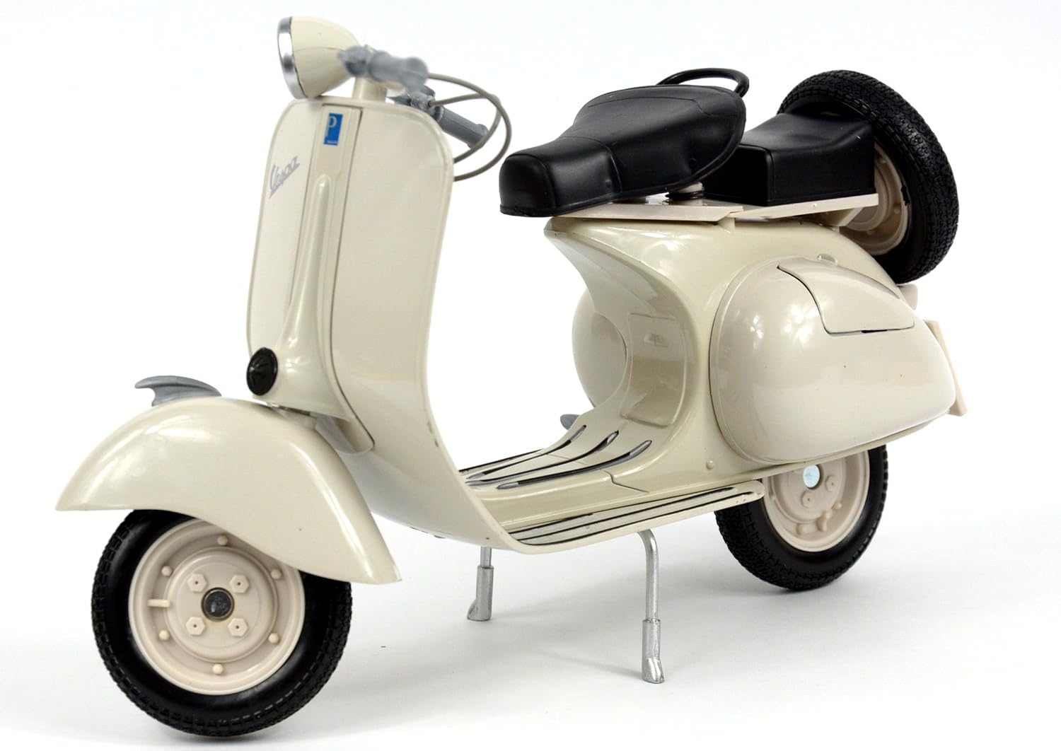 Detalle 2 de NewRay 49273 – model Vespy Piaggio 150 VL1T do kolekcji i zabawy