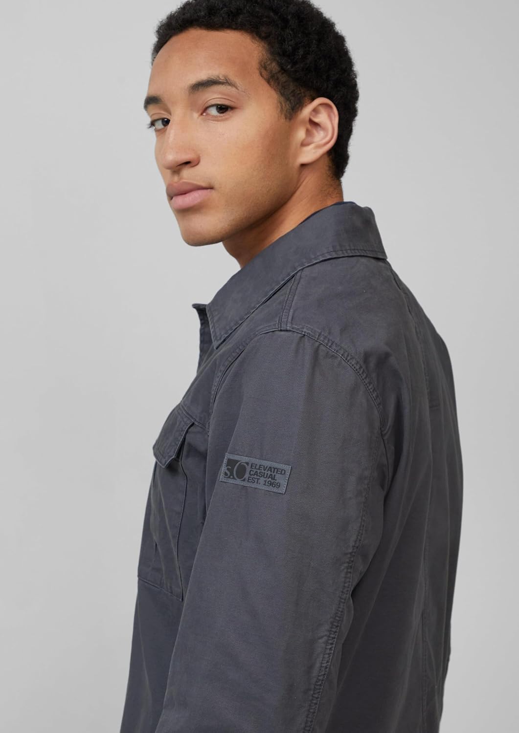 Detalle de s.Oliver Veste de Transition Homme — élégance et confort en coton mélangé
