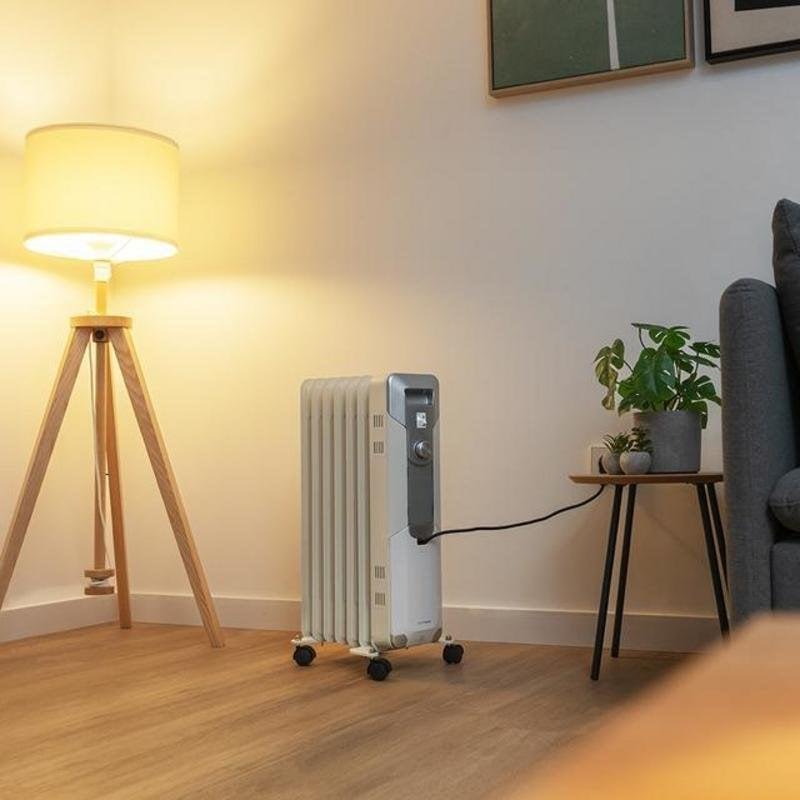 Detalle 2 de cecotec ReadyWarm 7000 Space radiador 1500W