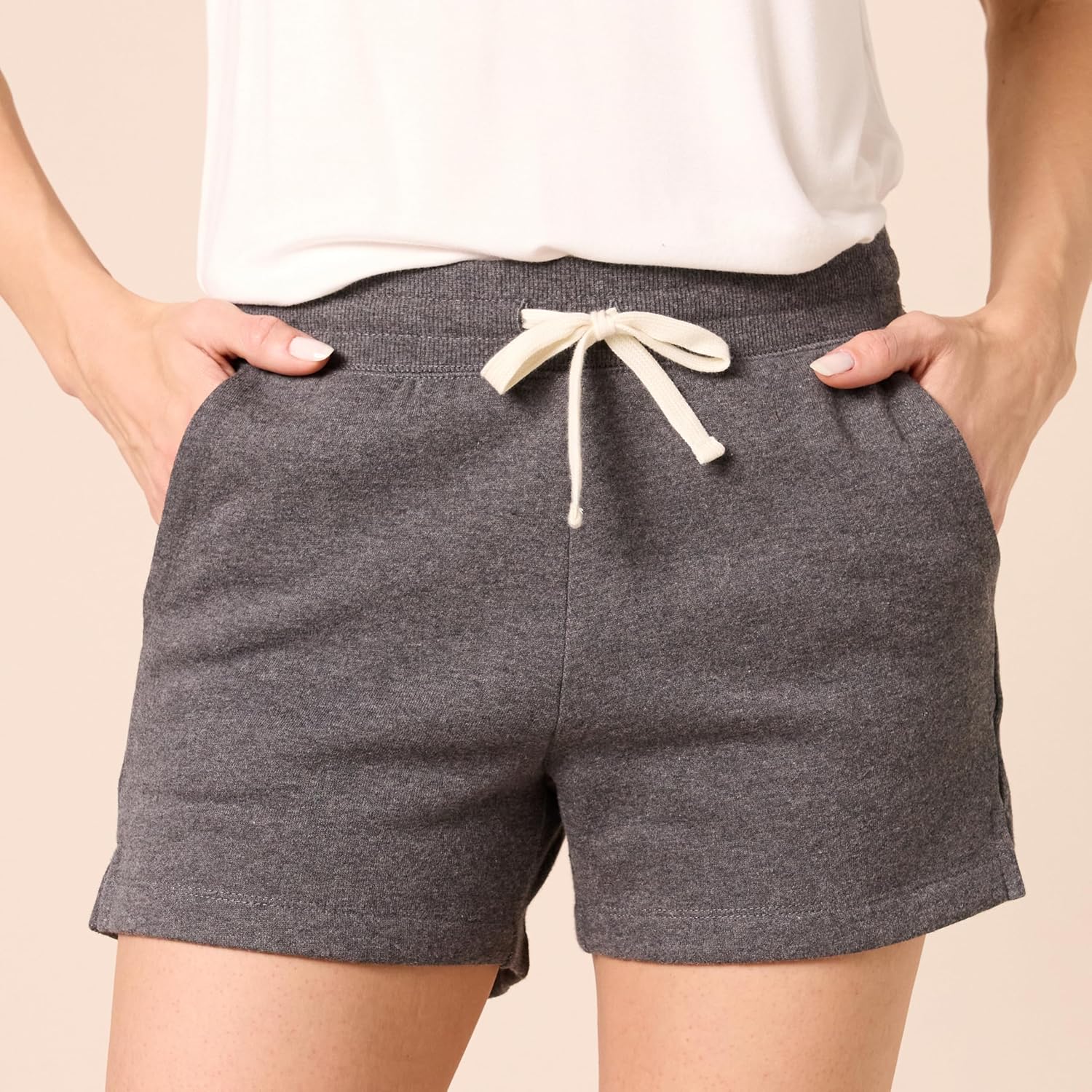Thumbnail 3 de Amazon Essentials Damen Fleece-Sweatshorts mit Taschen, 9,0 cm Beininnenlänge