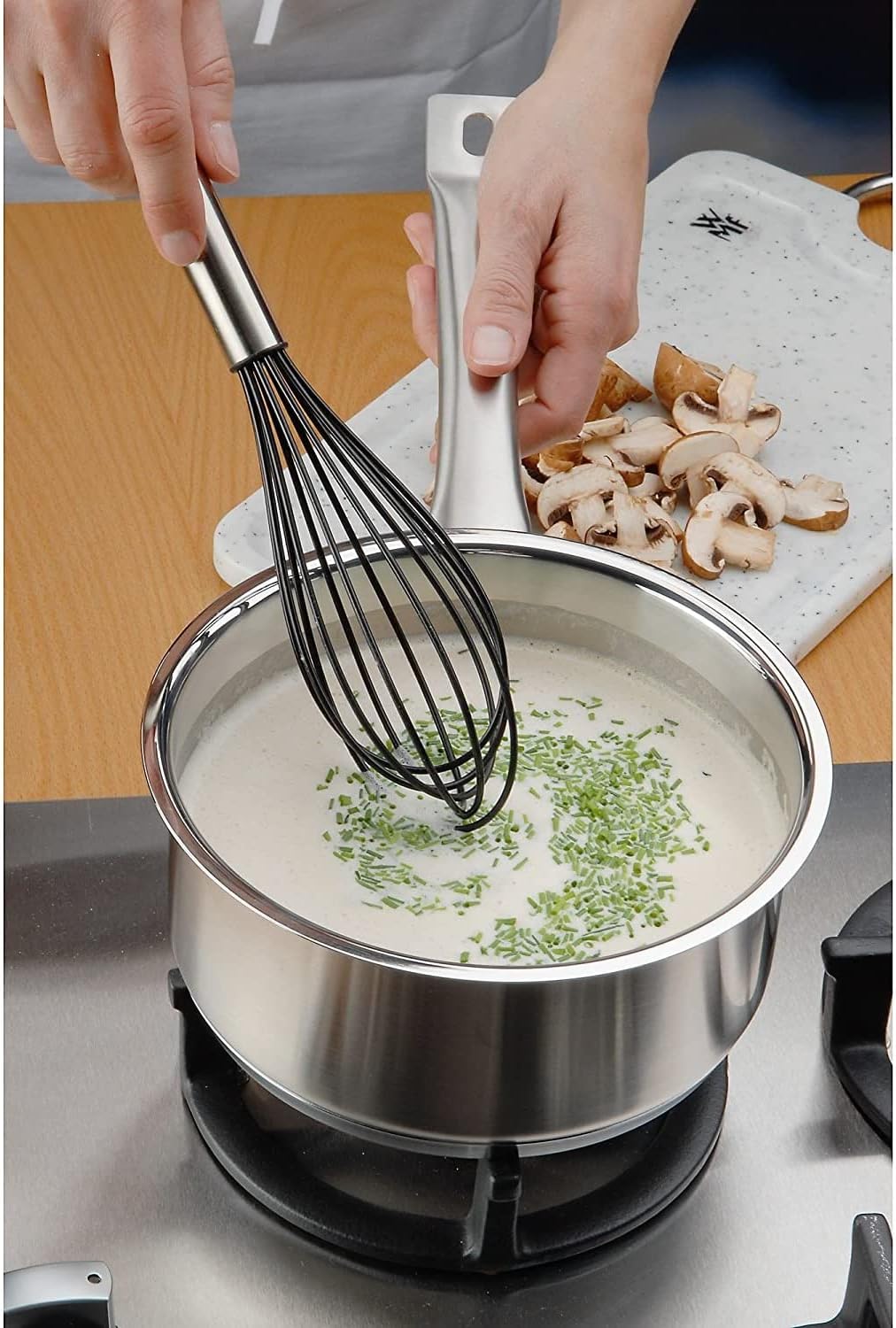 Detalle de WMF Profi Plus Schneebesen mit Silikondrähten, 25 cm – Cromargan Edelstahl mattiert