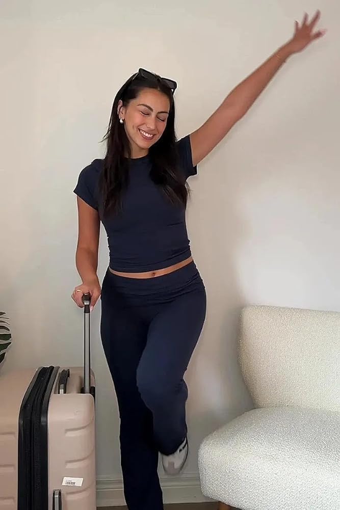 Thumbnail 2 de ZFLM Women’s Casual Workout Two-Piece Set: Short Sleeve Crop Top & High-Waist Foldover Flare Pants