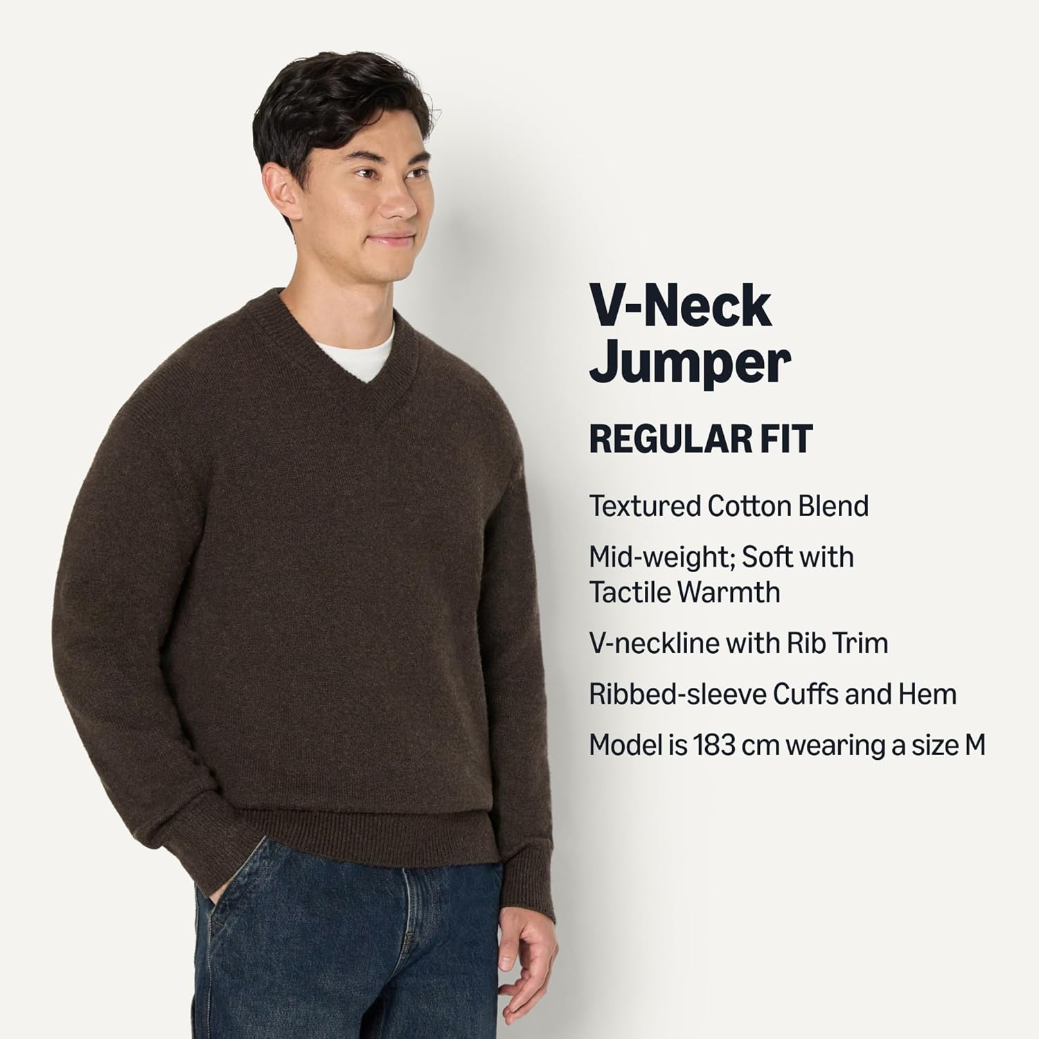 Thumbnail 3 de Amazon Essentials Men’s Regular-Fit Cotton Blend V-Neck Jumper