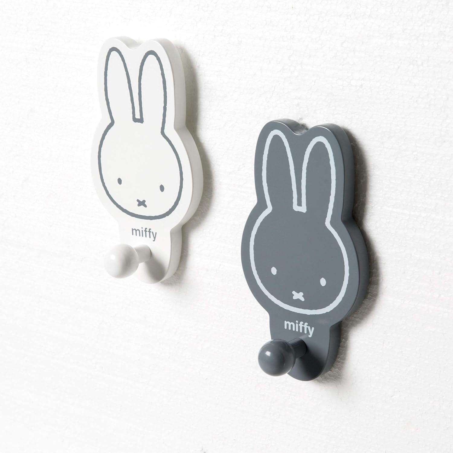 Detalle de roba Wandhaken Miffy 2er-Set: Aufhänger mit Hasen-Motiv für Baby- und Kinderzimmer