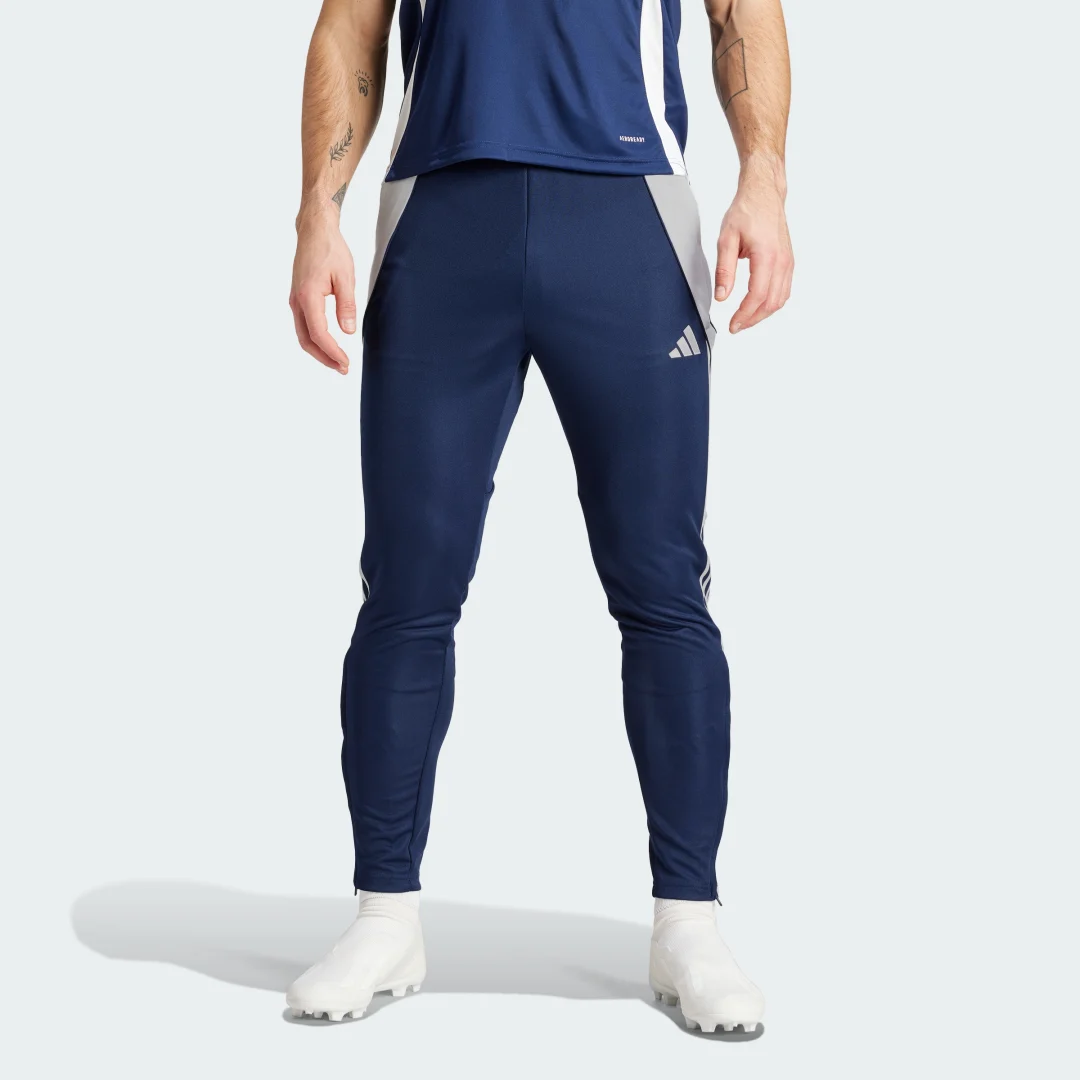Detalle de Pantalón entrenamiento Tiro 24 Slim de Adidas: guía de compra