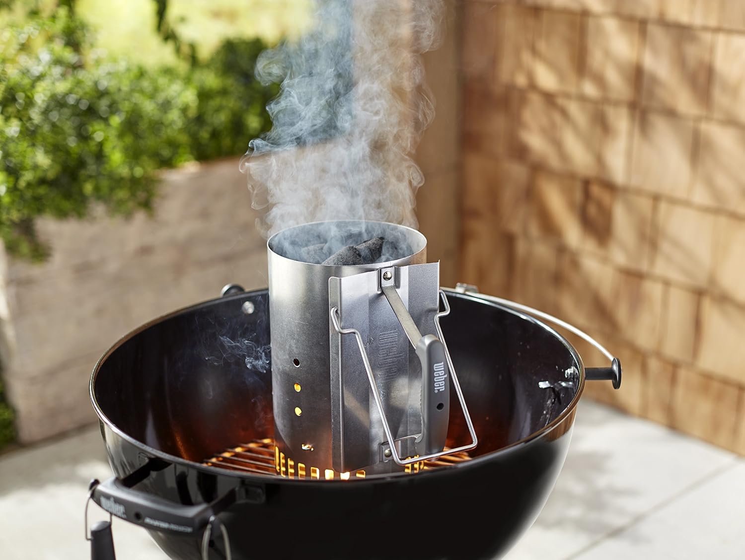 Thumbnail 4 de Weber 17631 Set Chimenea 2 kg de Briquetas + 6 Pastillas de Encendido Blancas