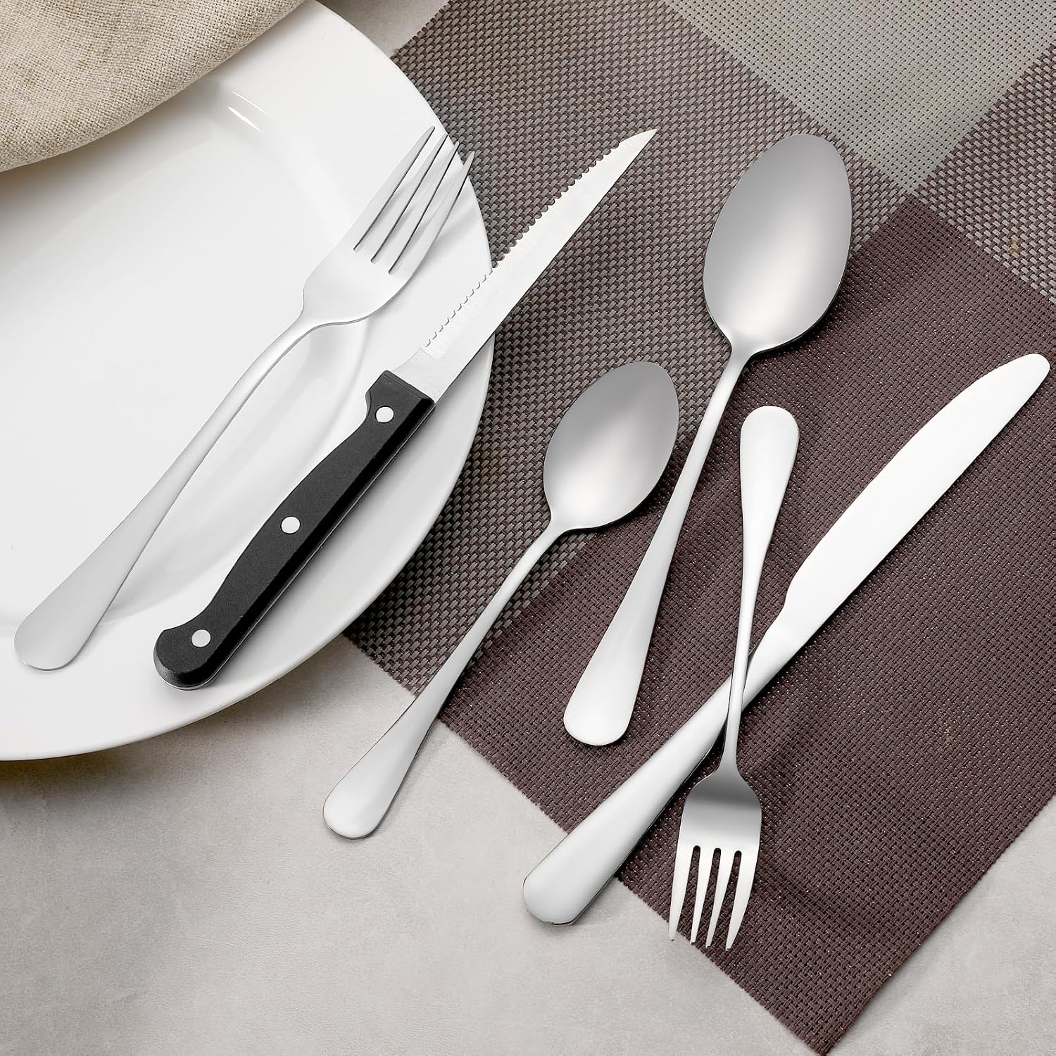Detalle 1 de Steak Knives, 16-Piece Set