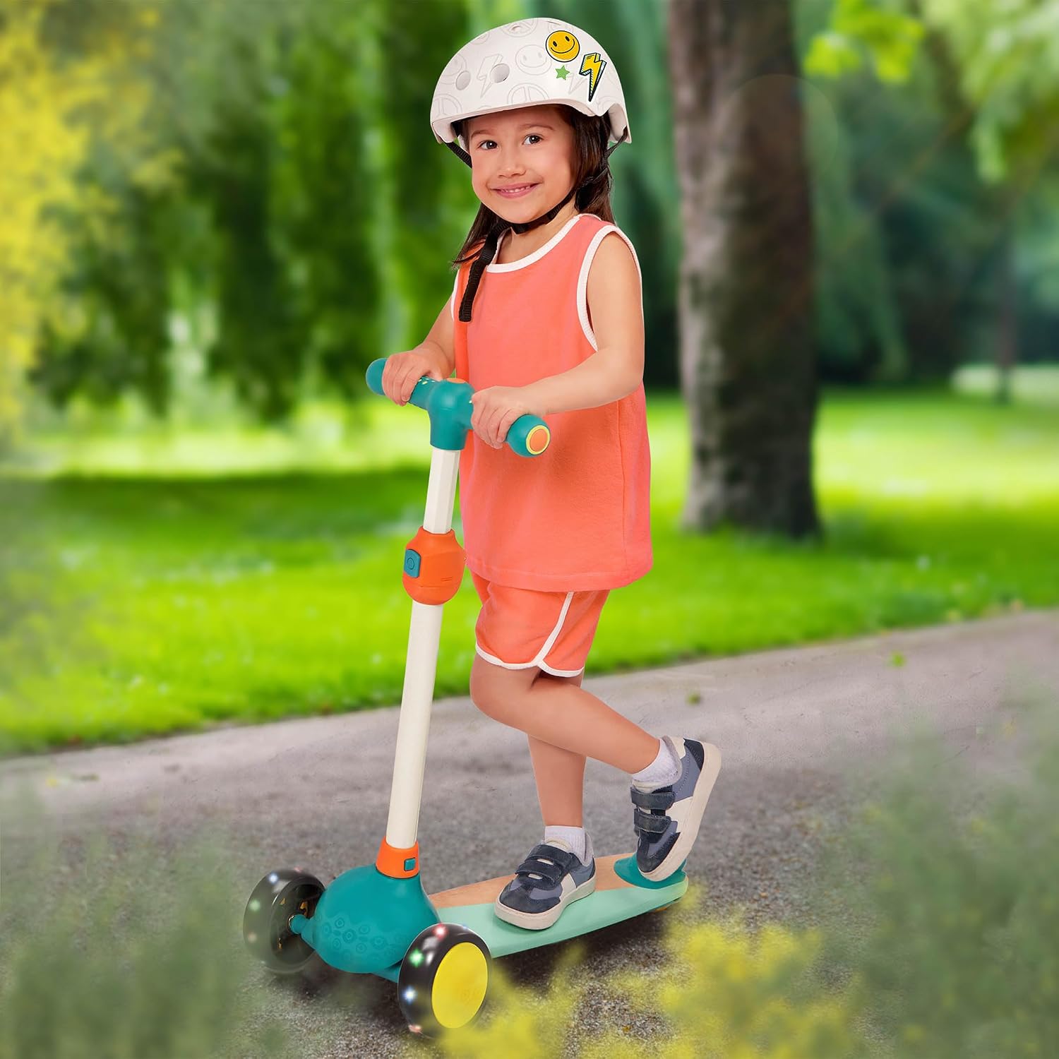 Detalle de B. toys Scooter Fun Wood Kids Scooter with Adjustable Handlebar & Light-Up Wheels