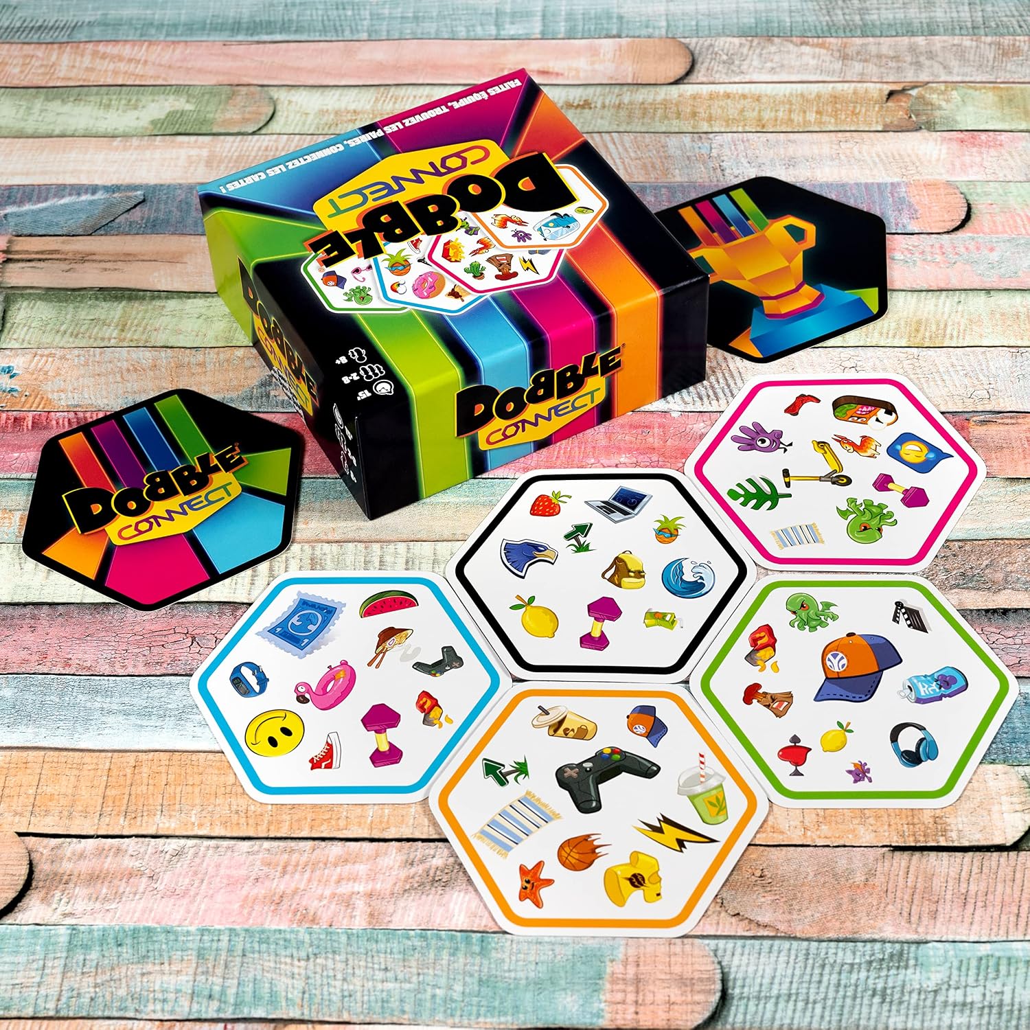 Detalle 2 de Asmodee Dobble Connect reaction card game ๐