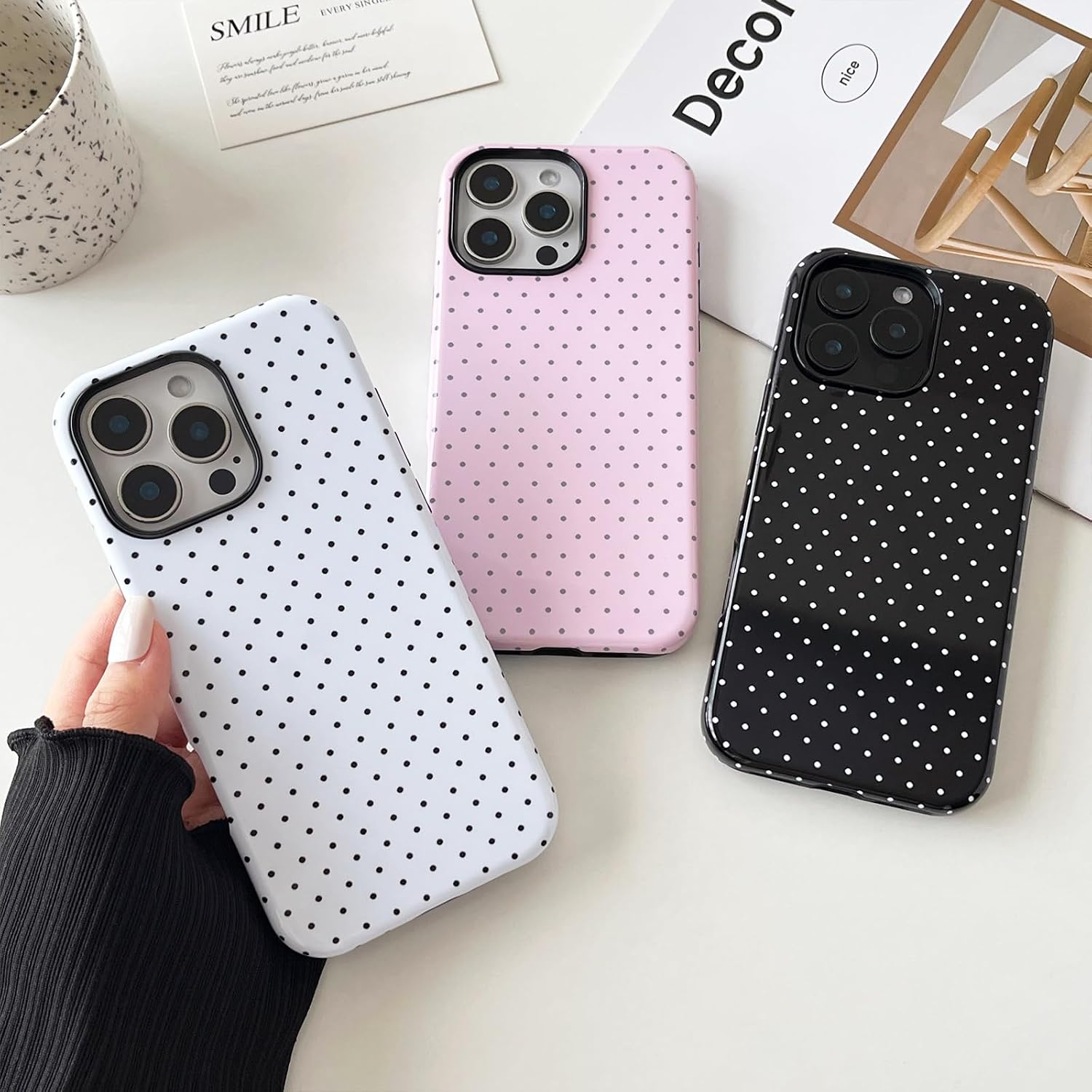 Detalle 2 de iPhone 16 Pro case Polka dot shockproof