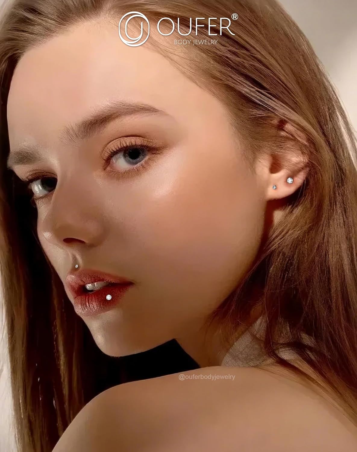Detalle 1 de OUFER Body Piercing Internally Helix Earring